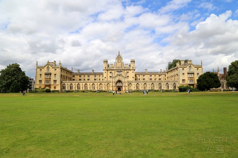 Cambridge--St Johns College (16).JPG