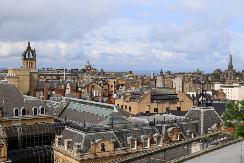 Edinburgh--National Museum of Scotland Roof Viewpoint (8).JPG