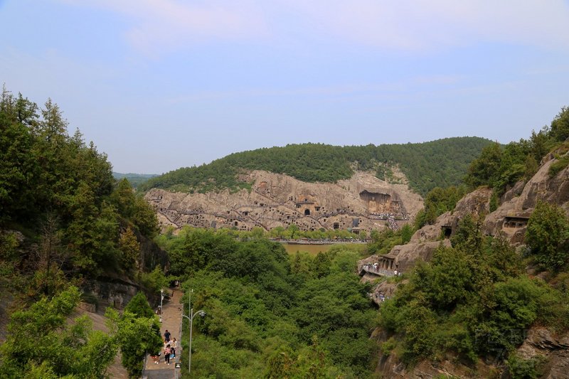 Luoyang--Longmen Caves (26).JPG