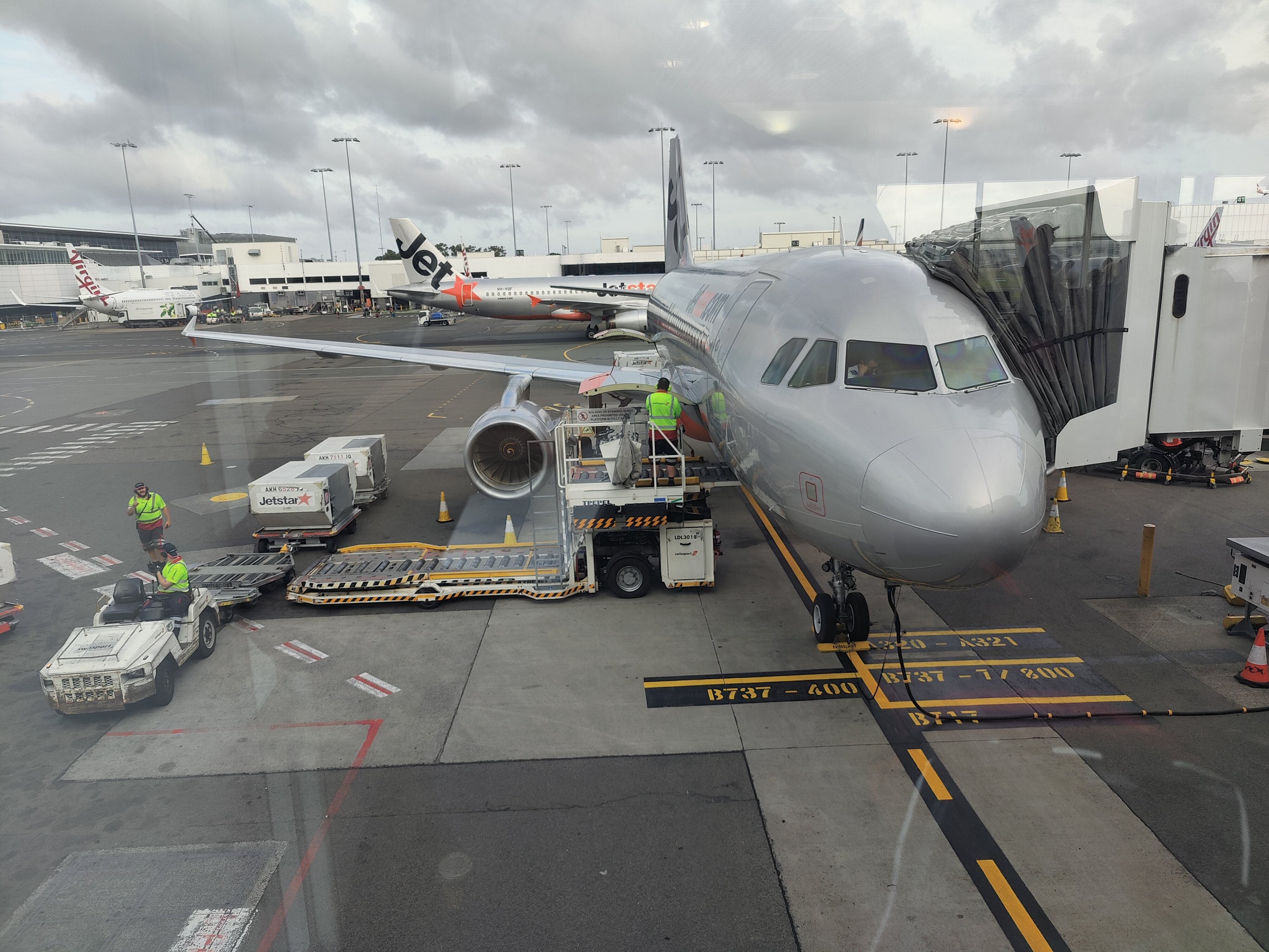 ˹һ-ǺJQ749  JQ750 SYD-LST/LST-SYD A320ò