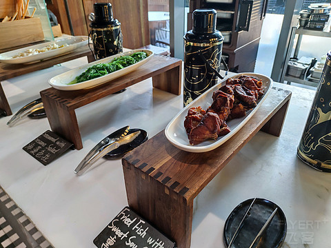 还可以再W一点——上海外滩W酒店
