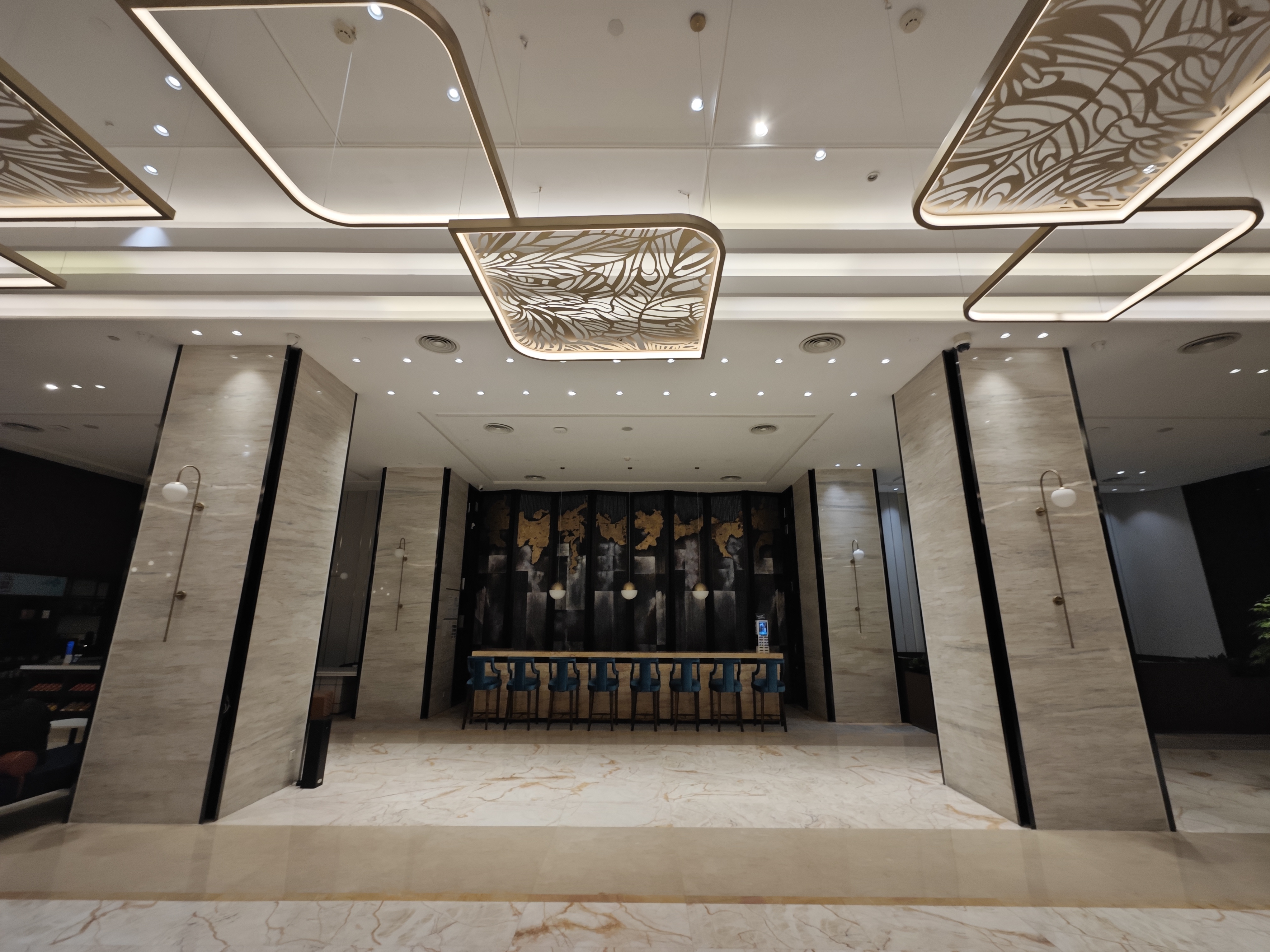 ҹ人ϣٻ԰Ƶ׷סHilton Garden Inn Wuhan Hankou