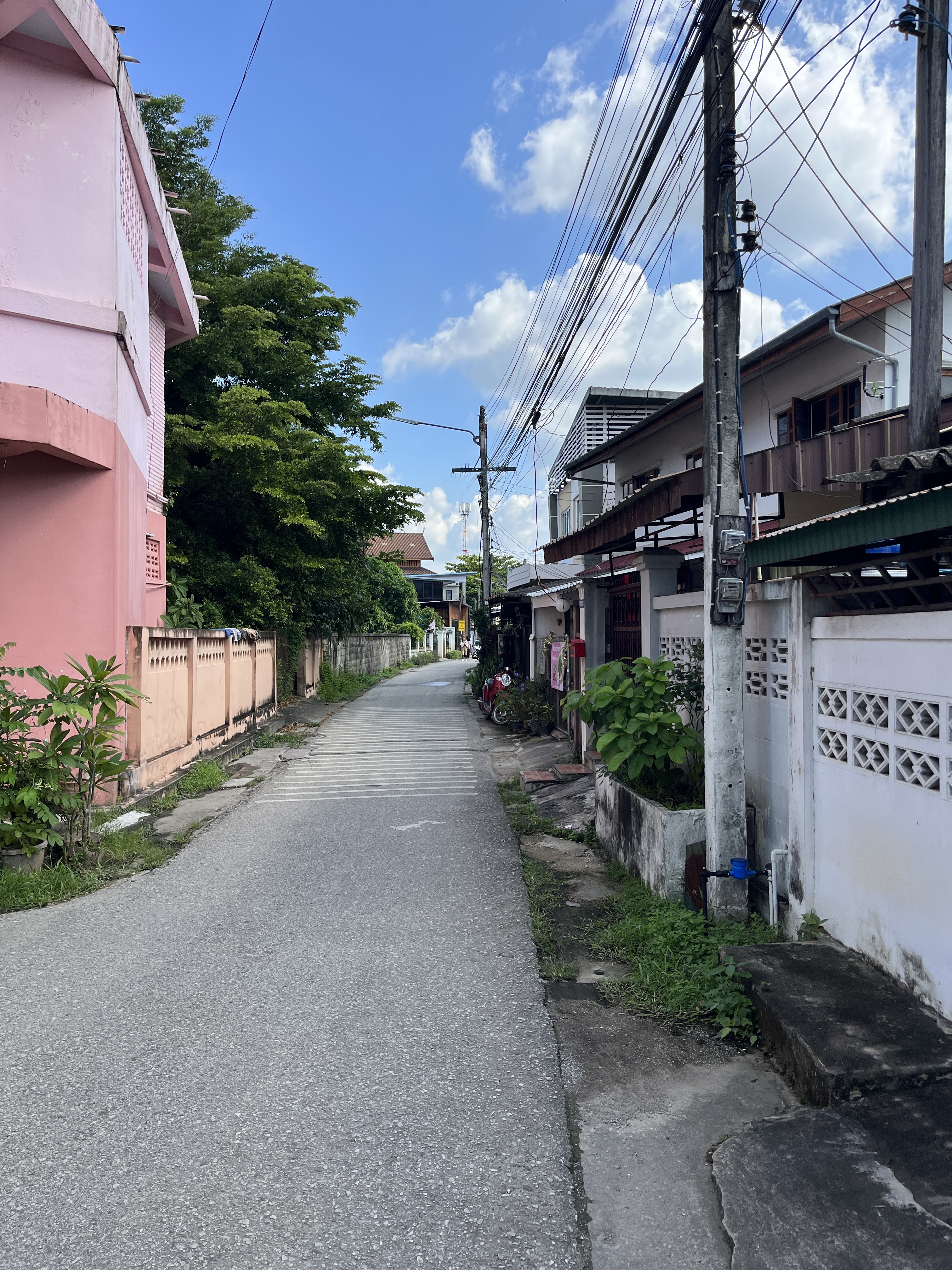 90 ŵƵ/
Akyra Manor chiang mai