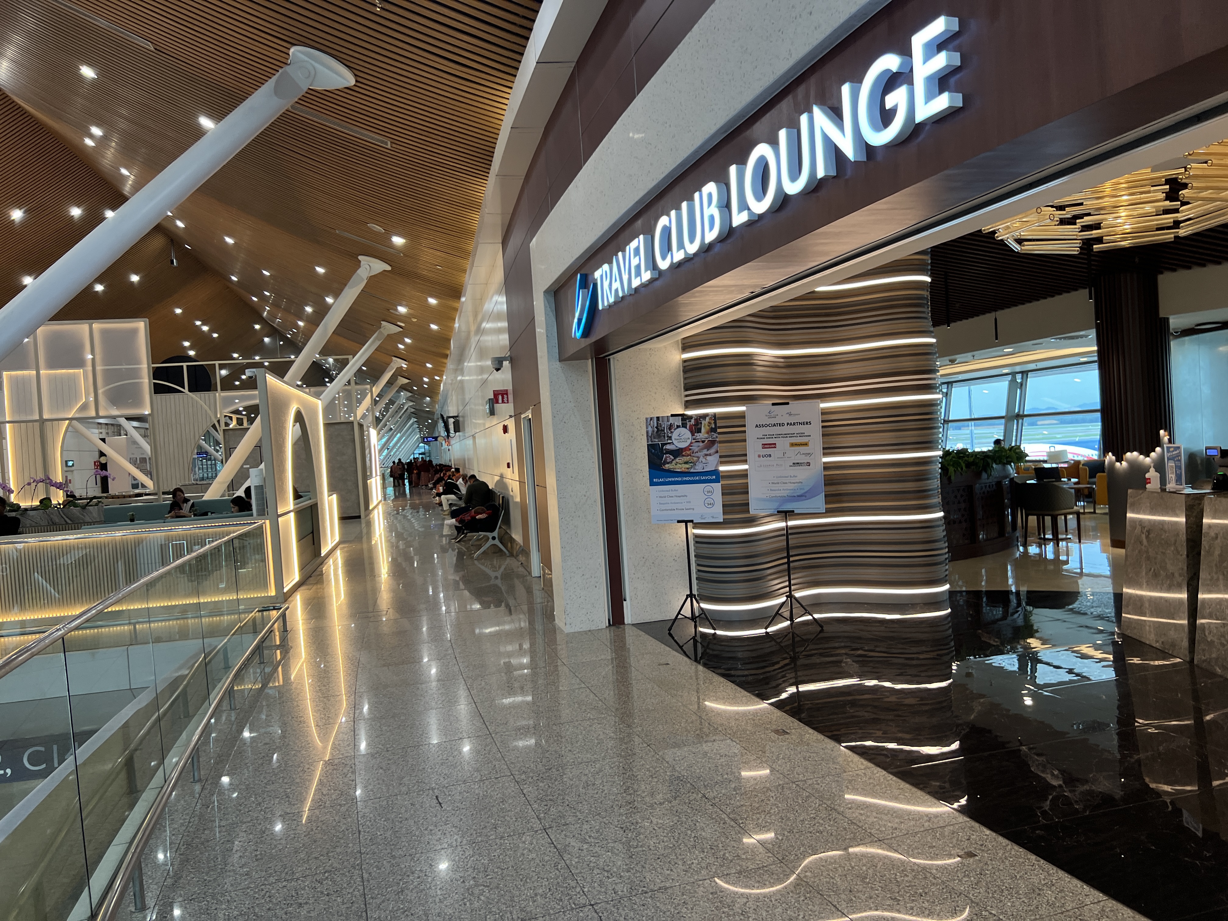 ʱ-򿨼¡µһʻTRAVER CLUB LOUNGE