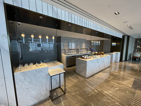 郑州丹尼斯广场洲际酒店，一言难尽。