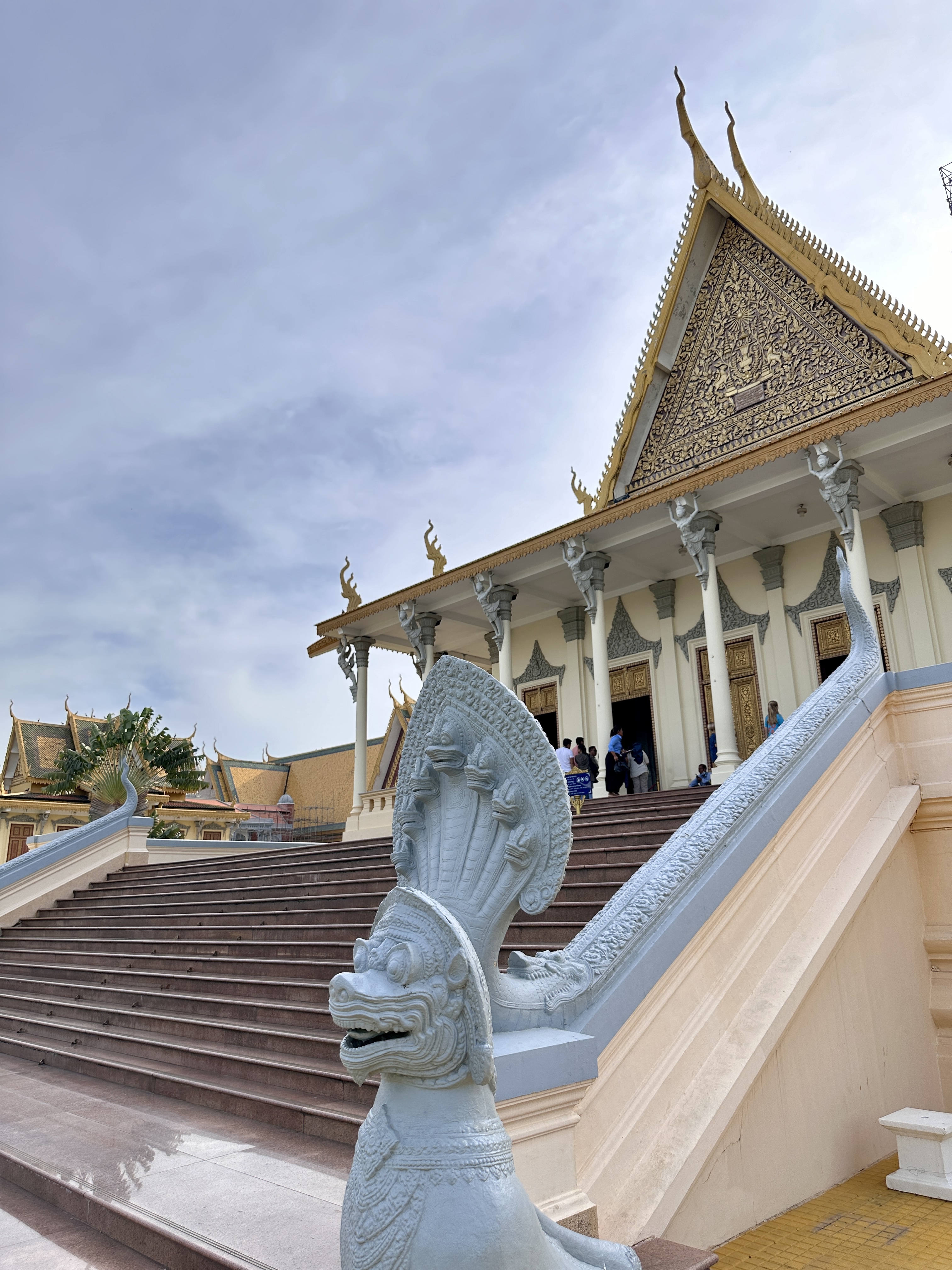 Ӱ  Courtyard Phnom Penh
