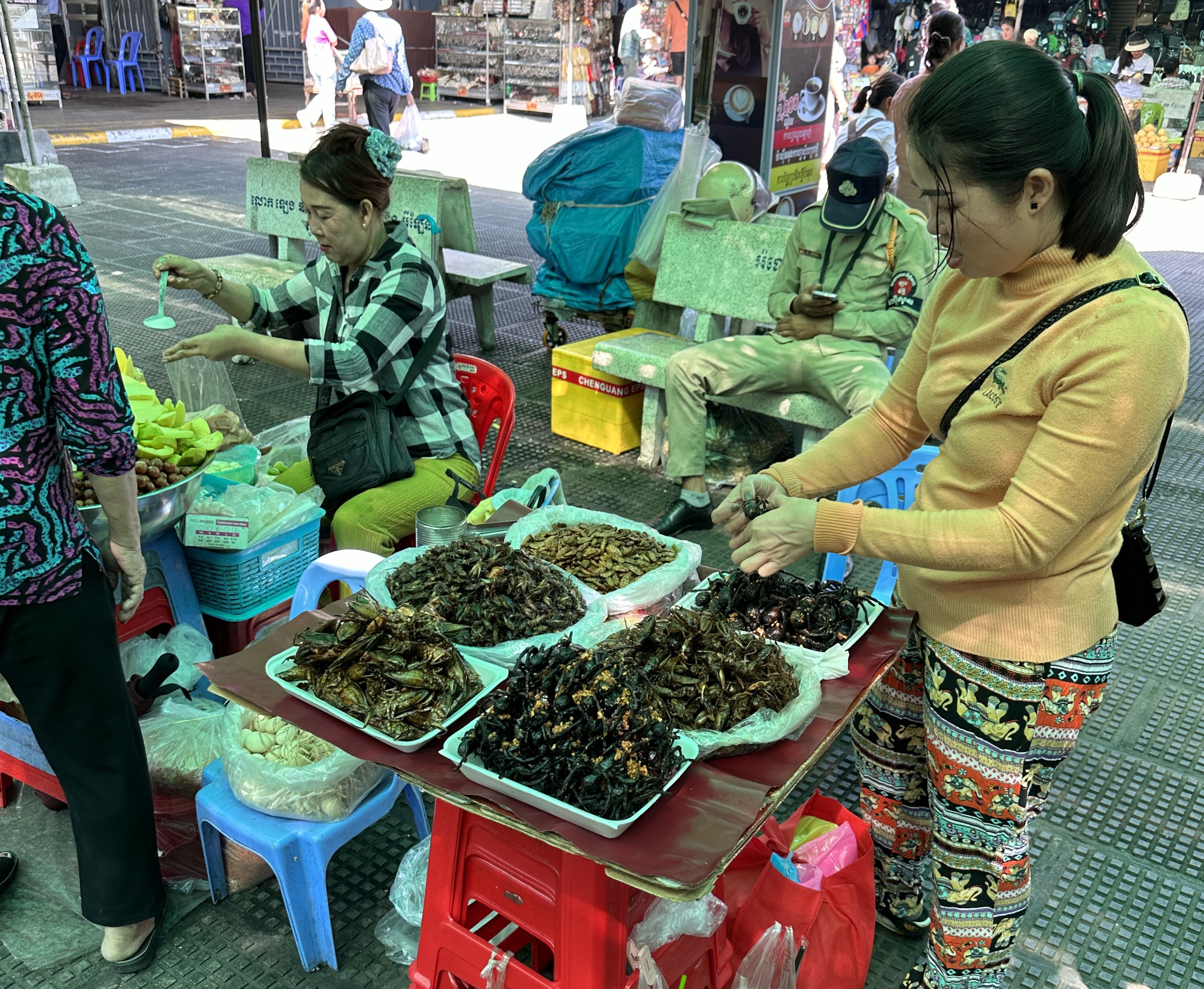 Ӱ  Courtyard Phnom Penh