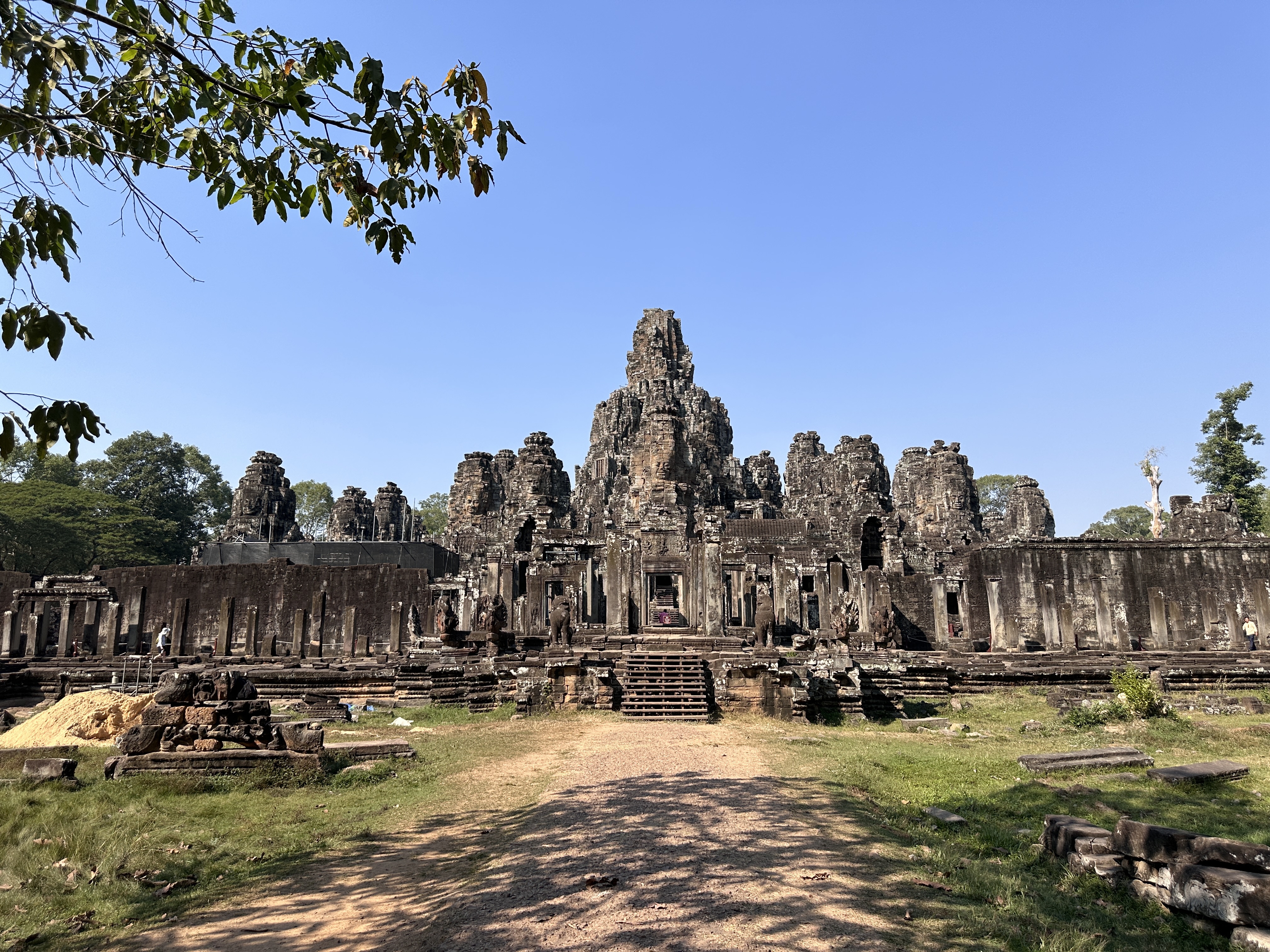 ǧ  Courtyard Siem Reap