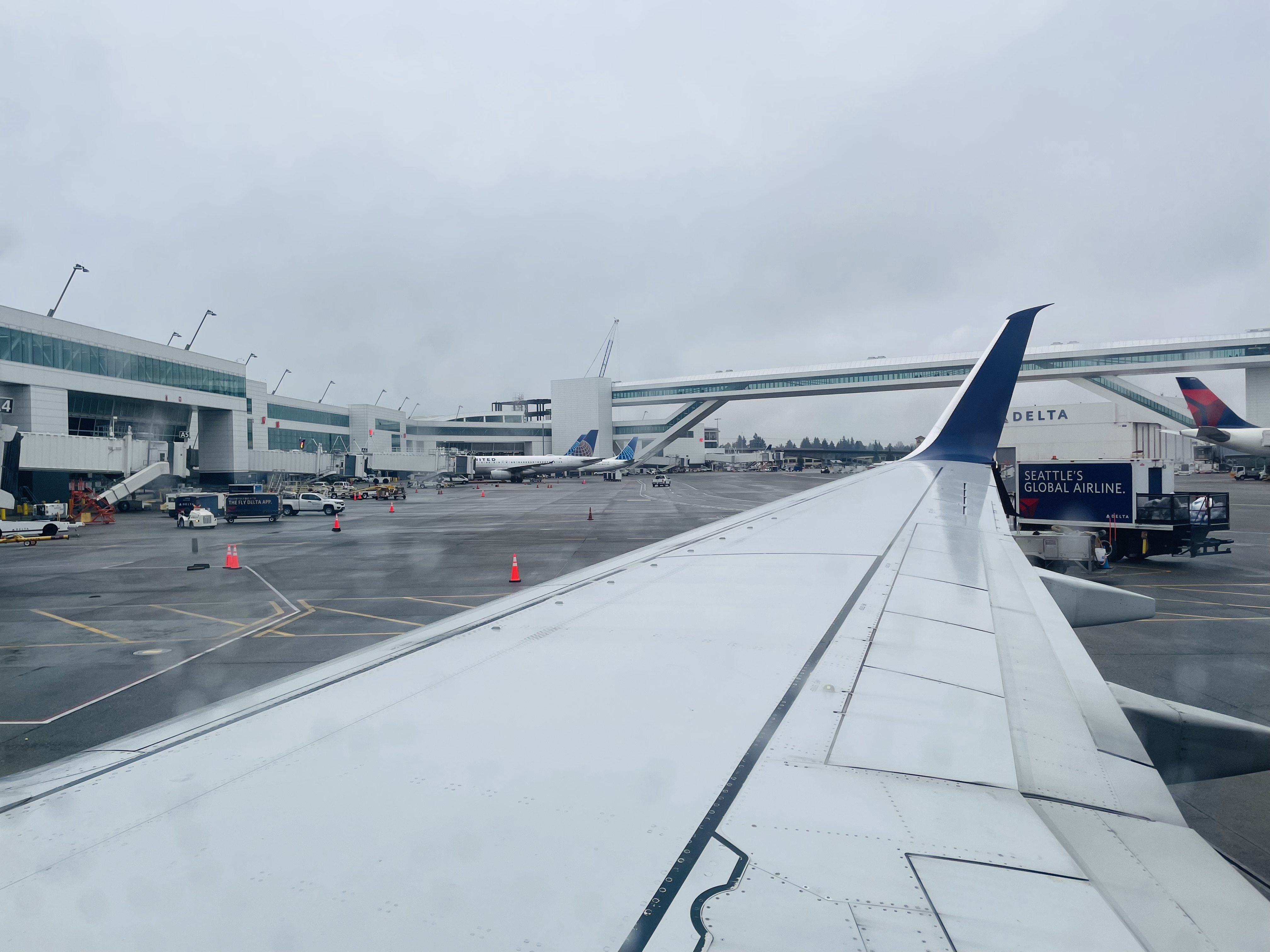 DL872 SEA-MSP  ͼ-ᰢ˹ Report