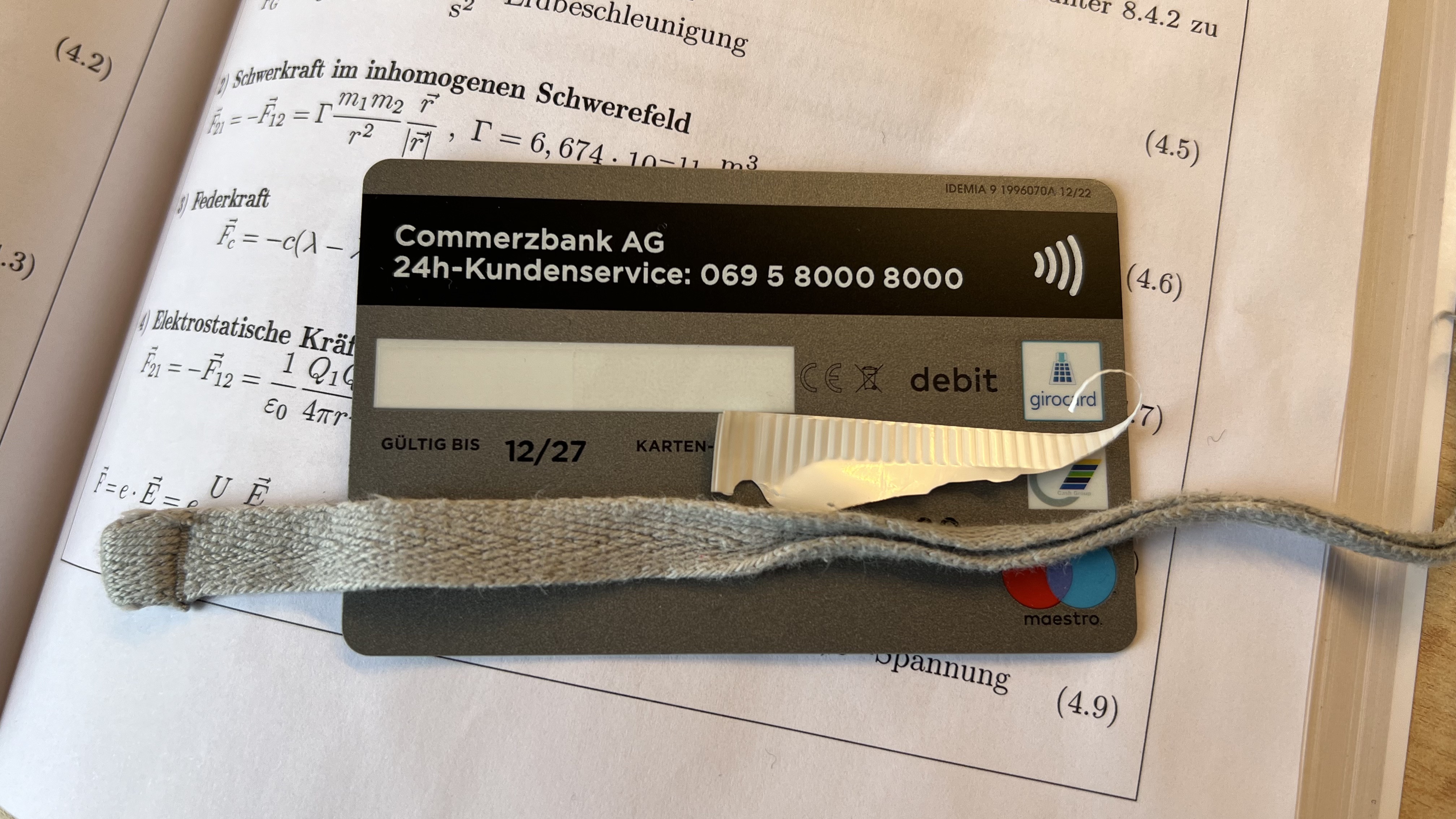 晒两张曾经的外卡 德国商业银行卡