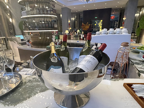 杭州绿城尊蓝钱江豪华精选酒店（小白金的270度江景房升级）