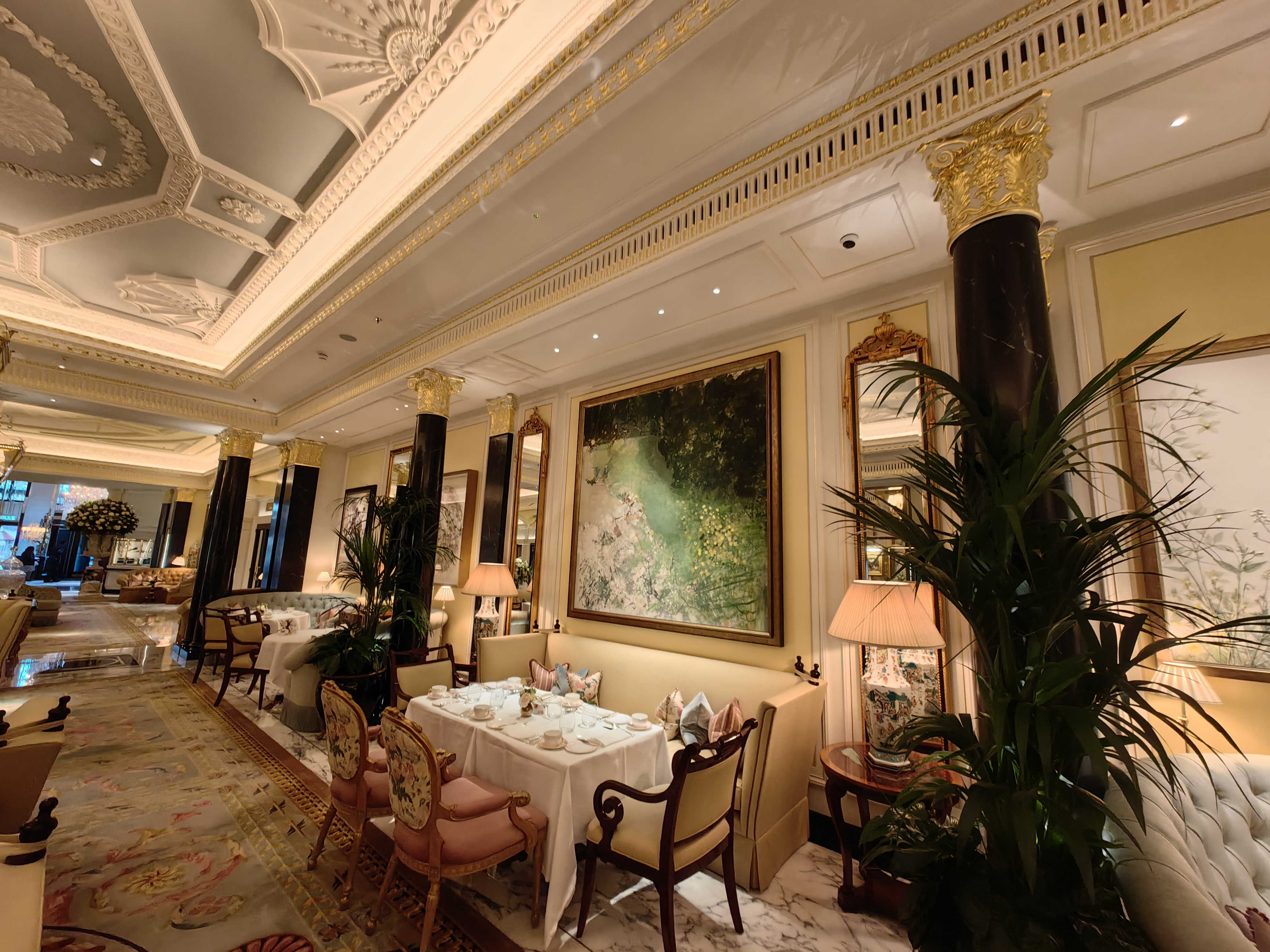 Ӣϵμ֮ŵ˹ؾƵ The Dorchester ά׷ס