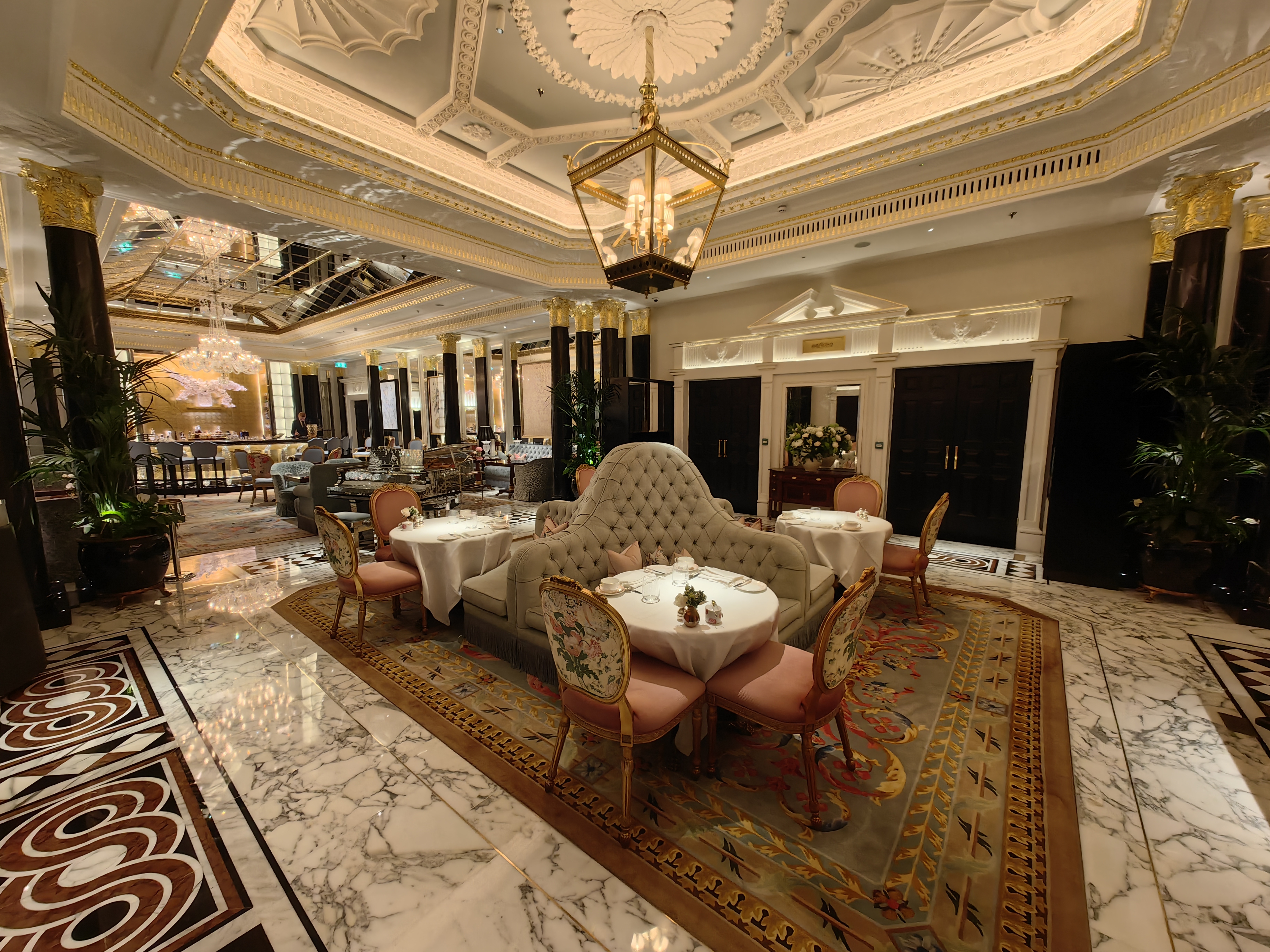 Ӣϵμ֮ŵ˹ؾƵ The Dorchester ά׷ס