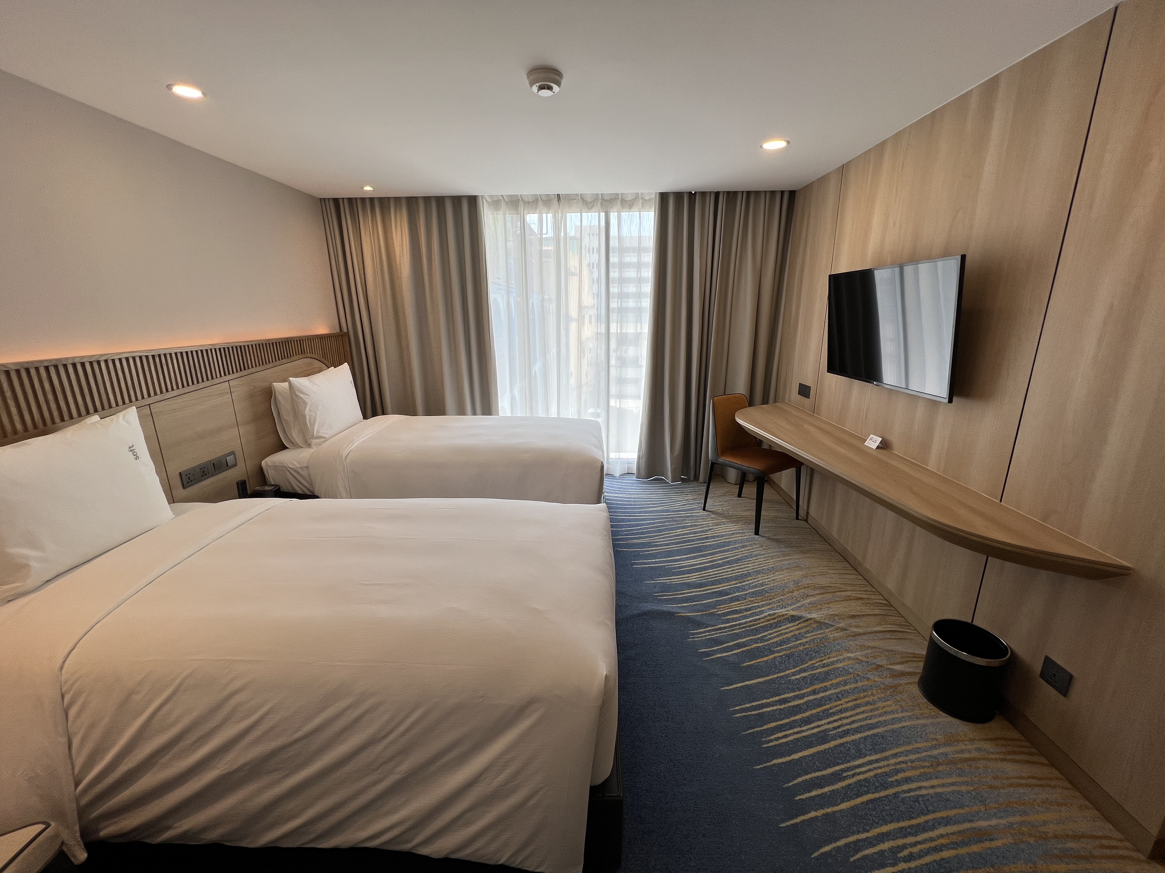 Լ۱ȳߣͷѡգHoliday inn express&suites bangkok central pier