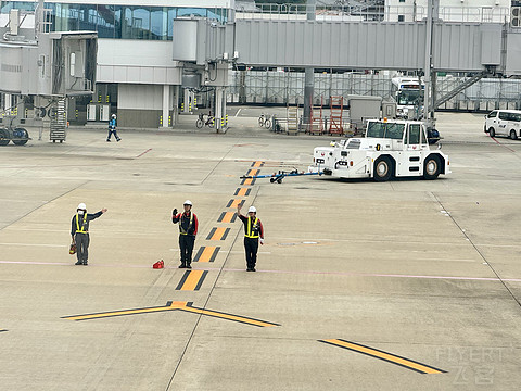 日本航空JL310 福冈D-东京羽田T1 空客350-900头等舱飞行体验