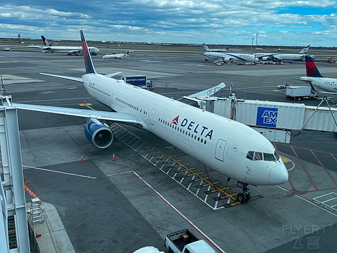 世界最稀有机型之一｜达美航空DL516 JFK- LAX B767-400 Delta One体验