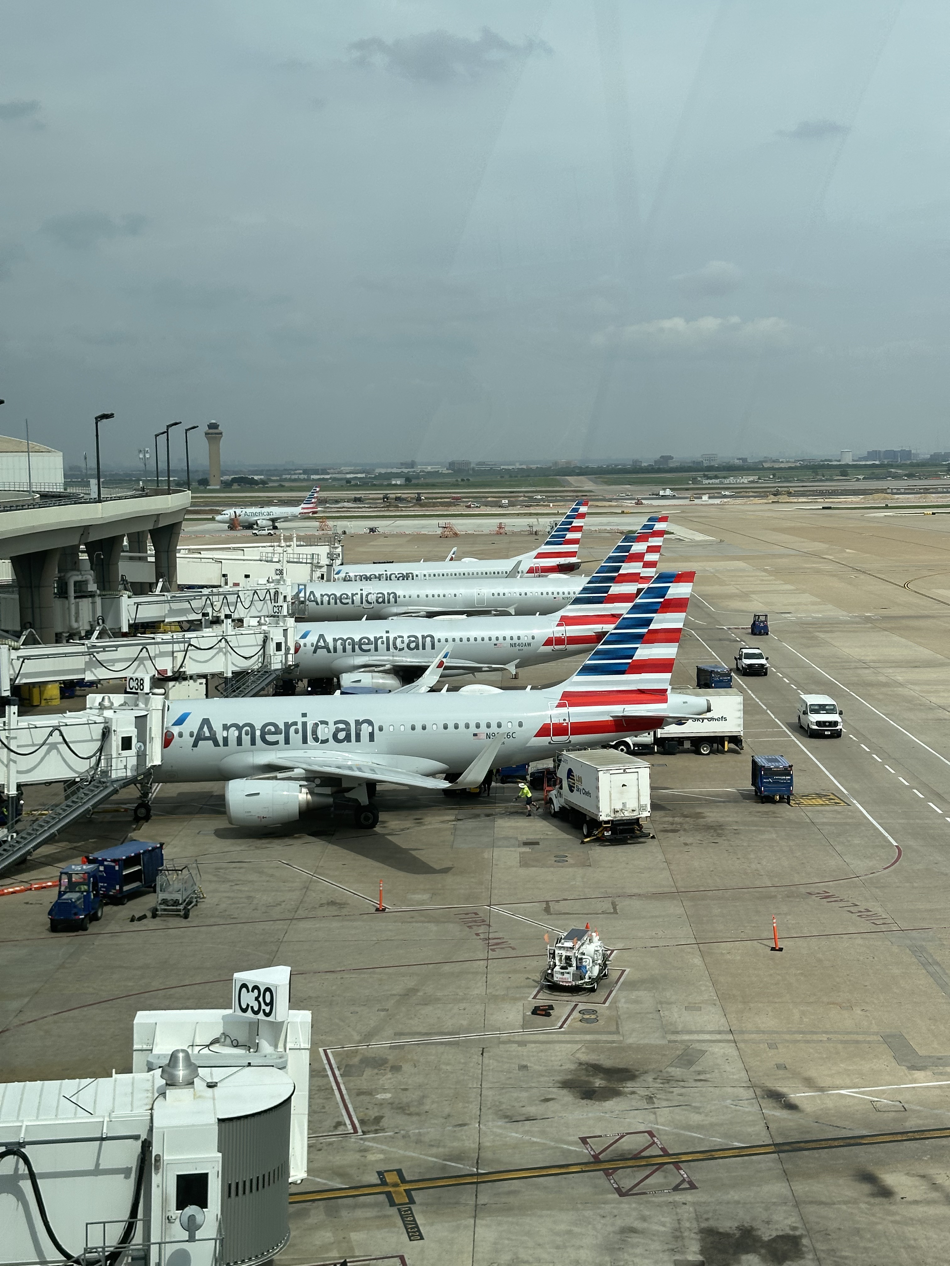 ݴ˹֮-DL842(DFW-LGA)