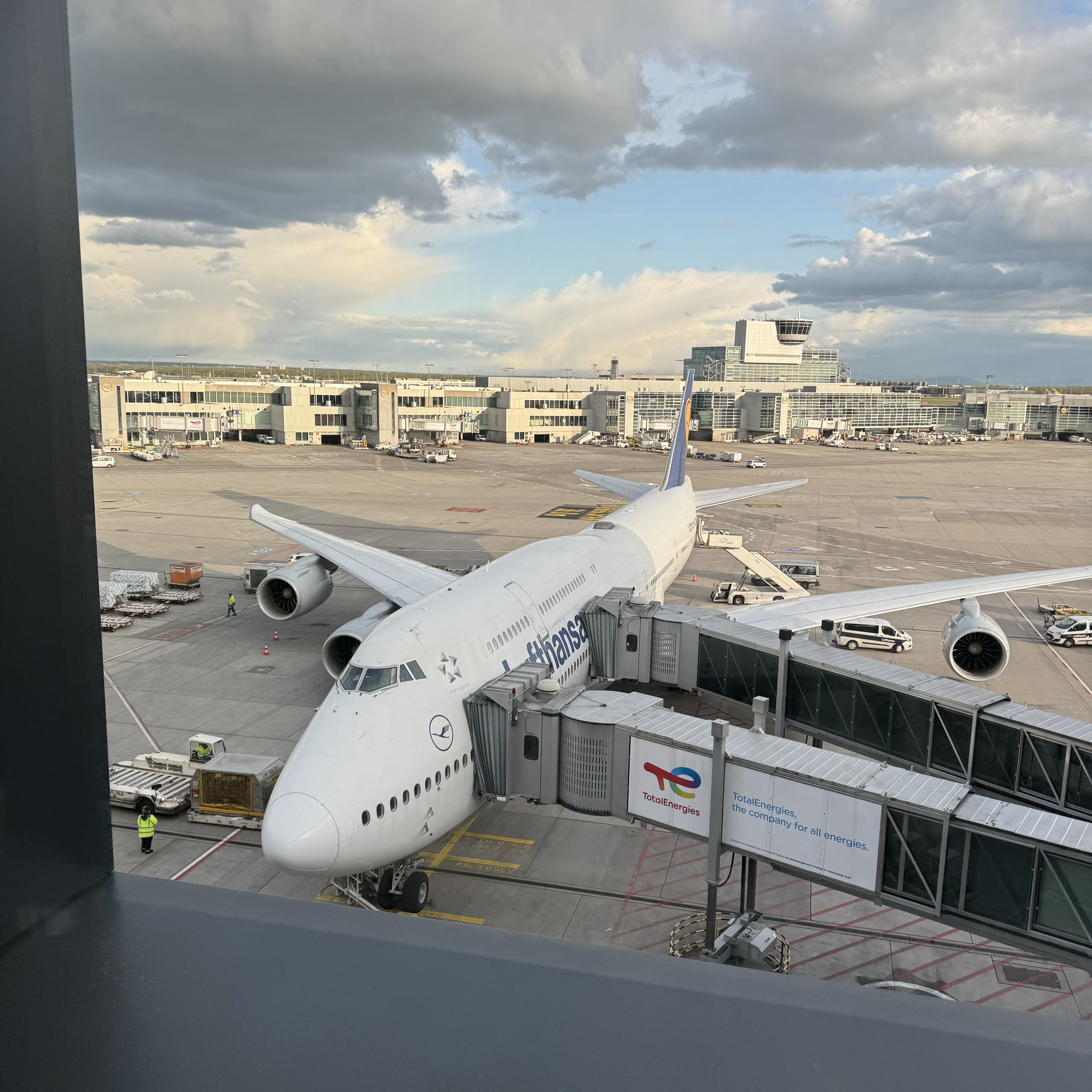 ɯLH721 º -˸ PEK-FRA A346 б