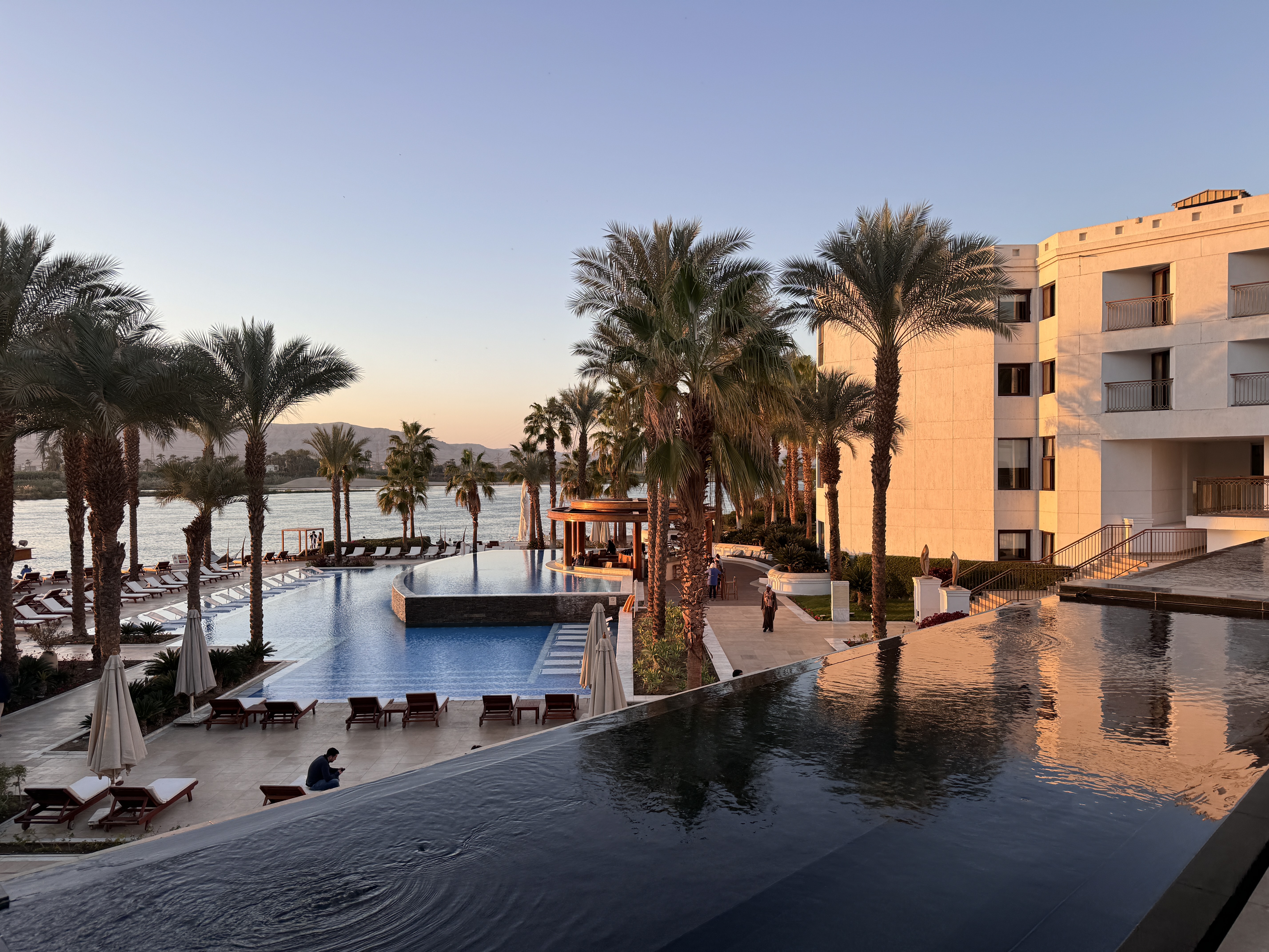 ޺ ¬ϣ Hilton Luxor Resort & Spa