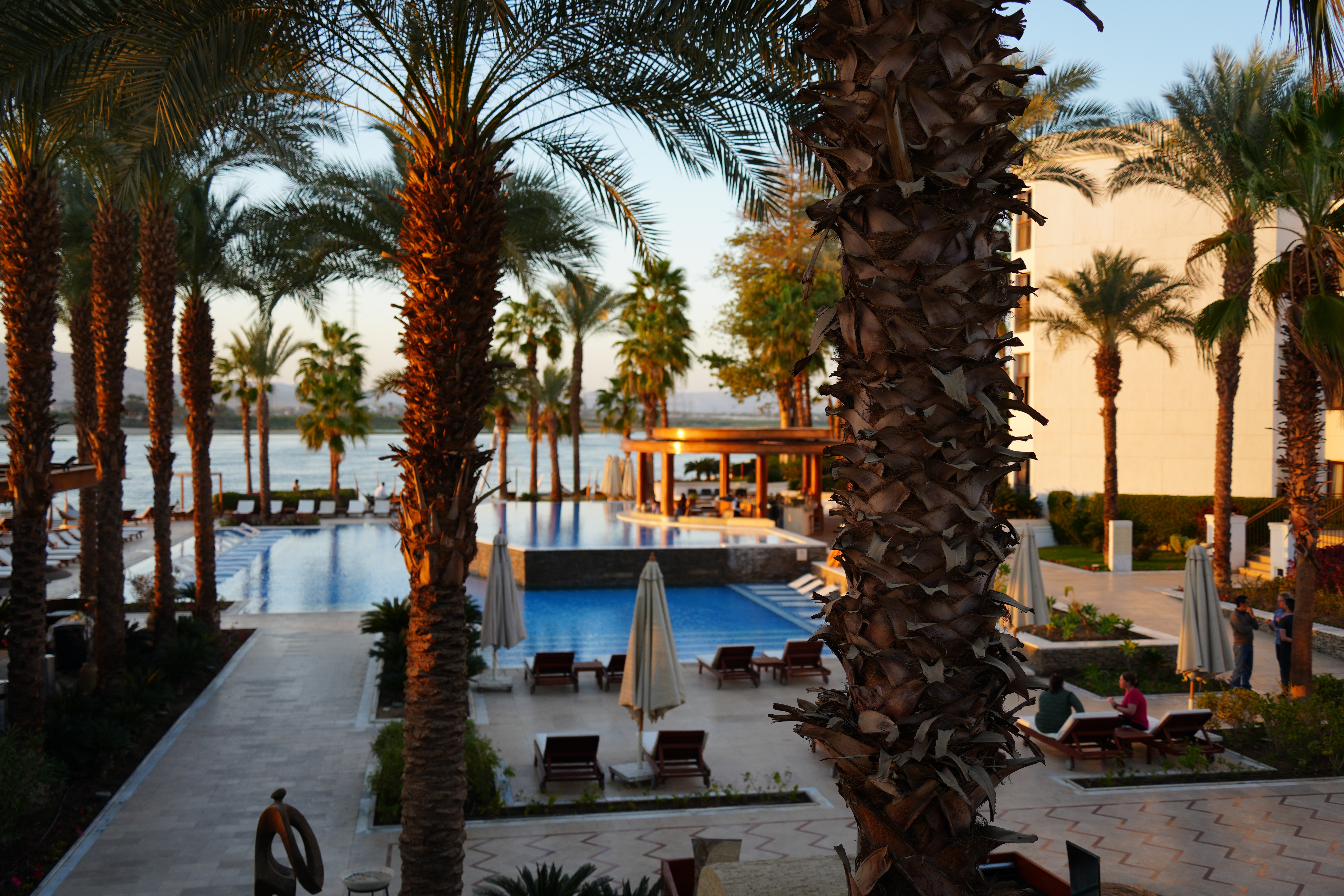 ޺ ¬ϣ Hilton Luxor Resort & Spa