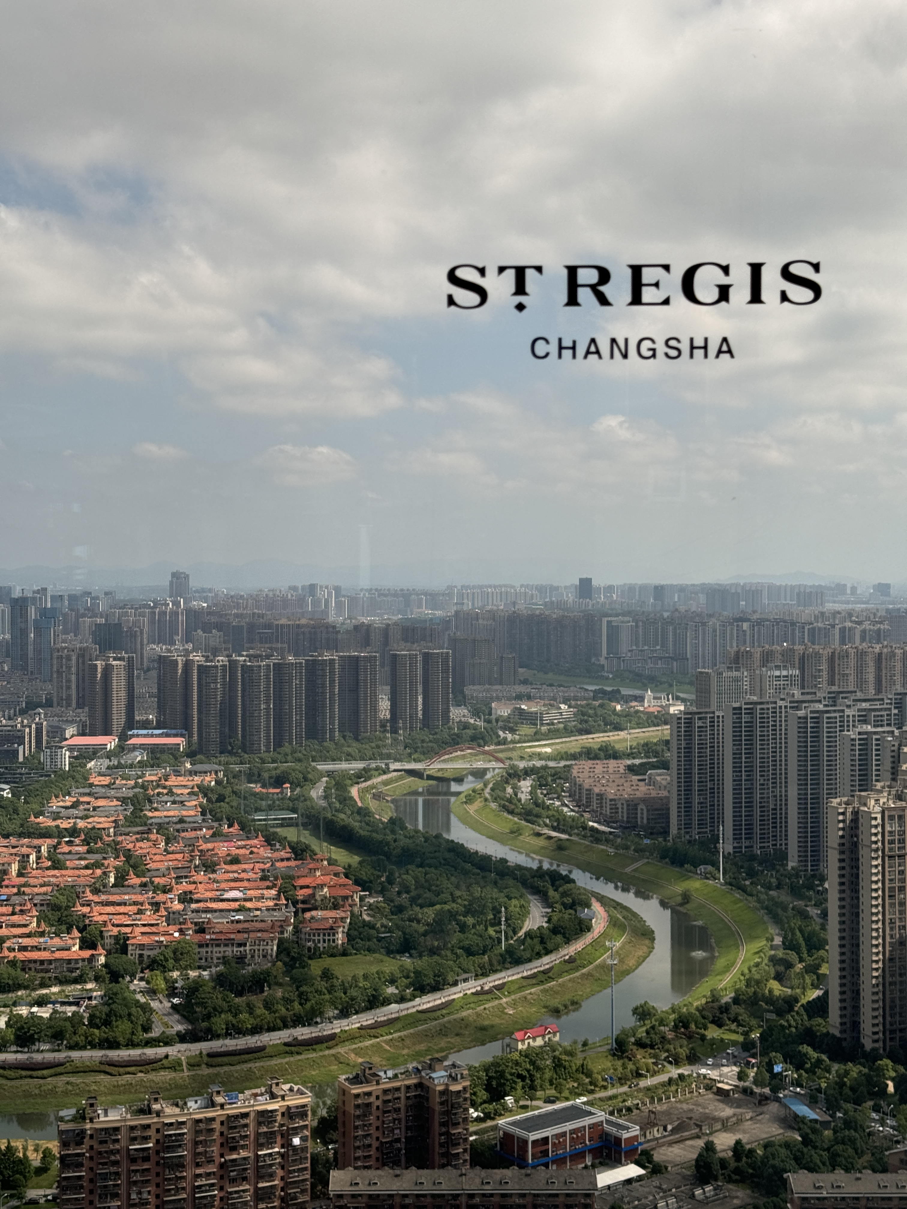 St Regis ɳ