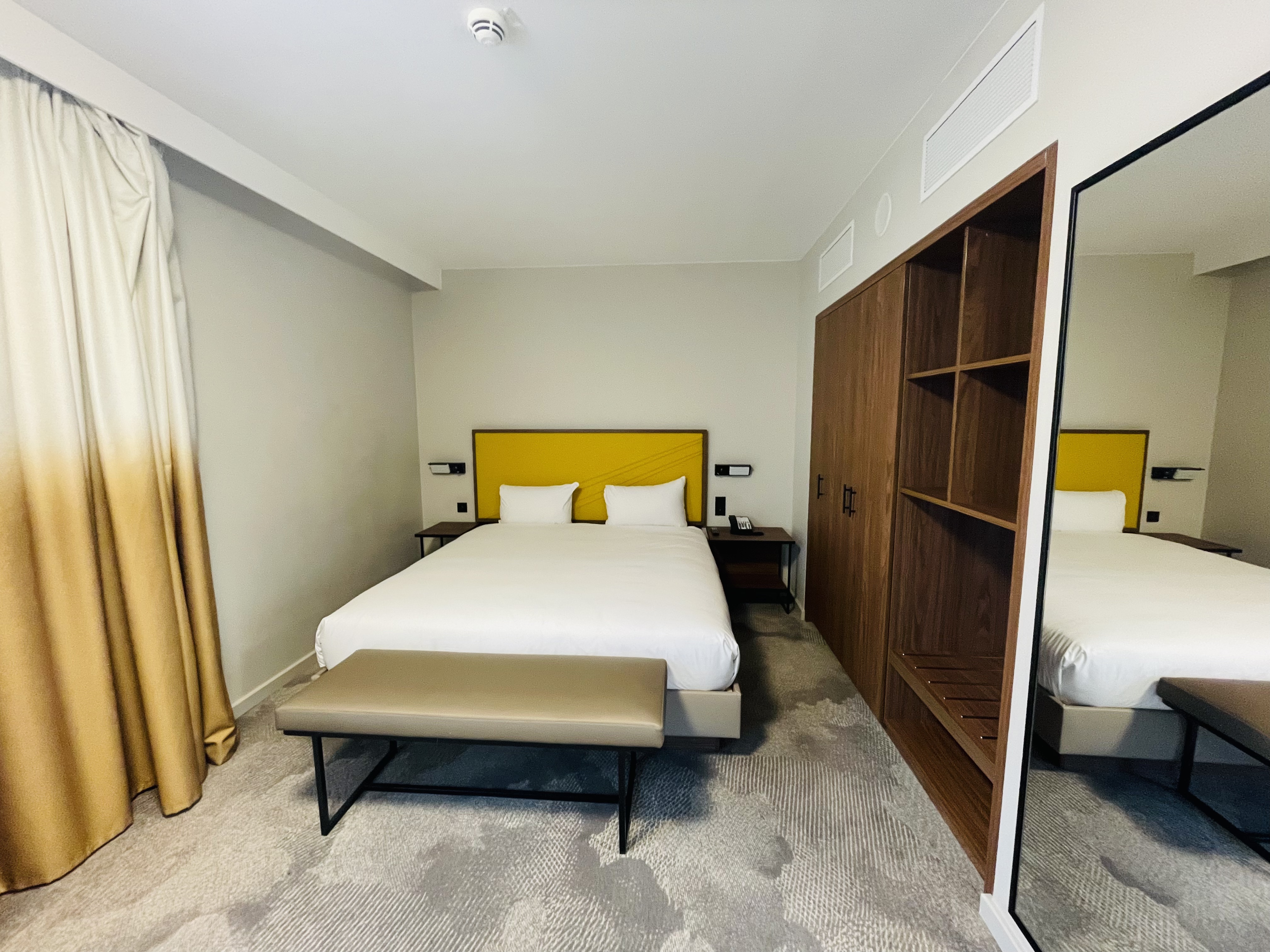 Hyatt Place CDG ֻüƵ ׷Report