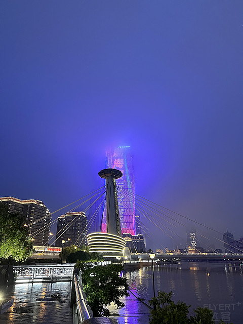 分享两周前去天津香格里拉入住体验，周末特种兵，早上自驾从北京出发时候就在下雨......