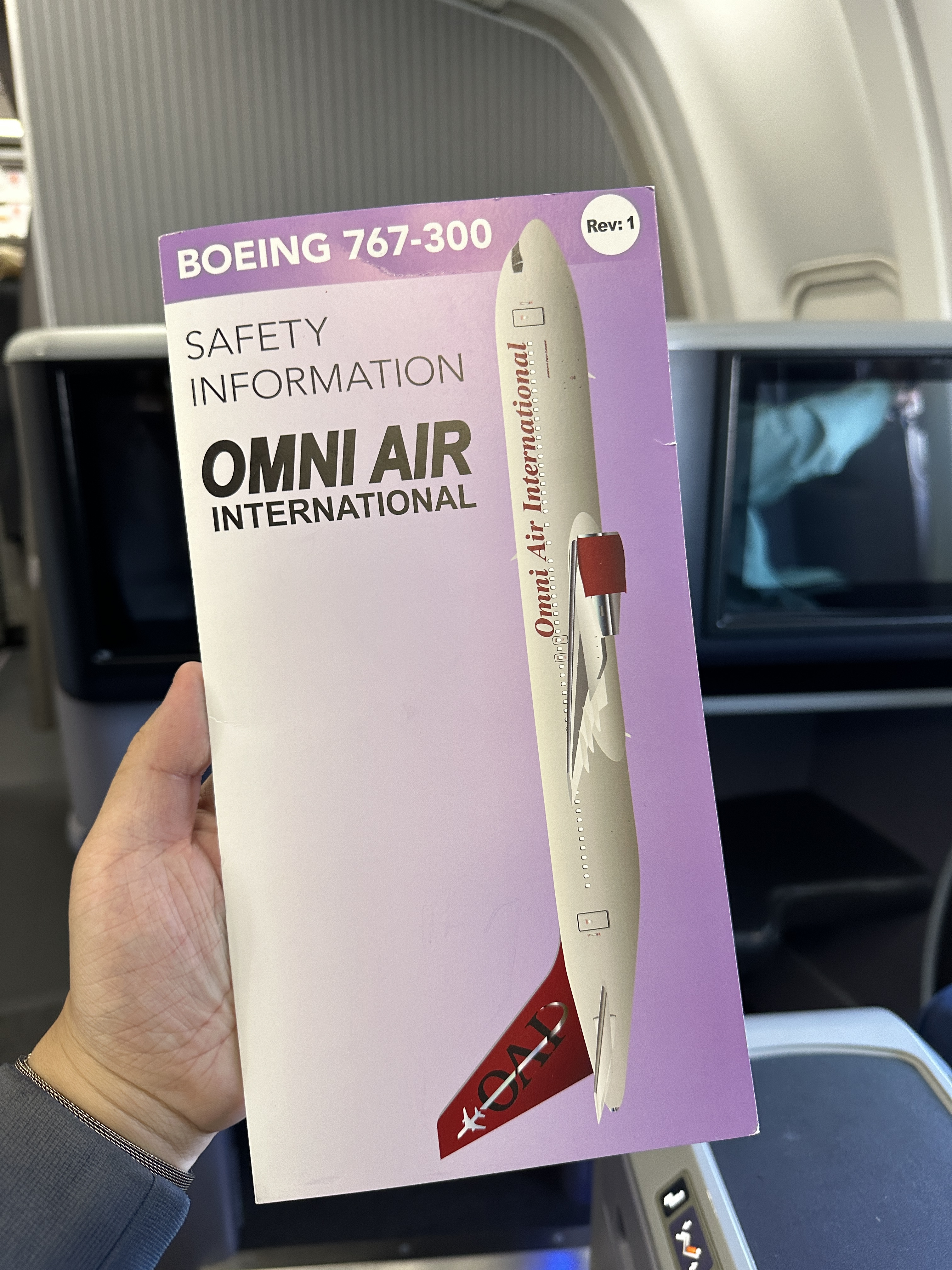 ˾Ȼ͸ϡϵУ AC2413 ׶ - ɽɽ Omni Air International 