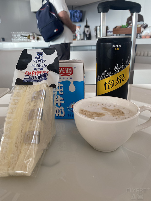 上海浦东机场T2国际出发 69号贵宾厅 大山白PP卡体验
