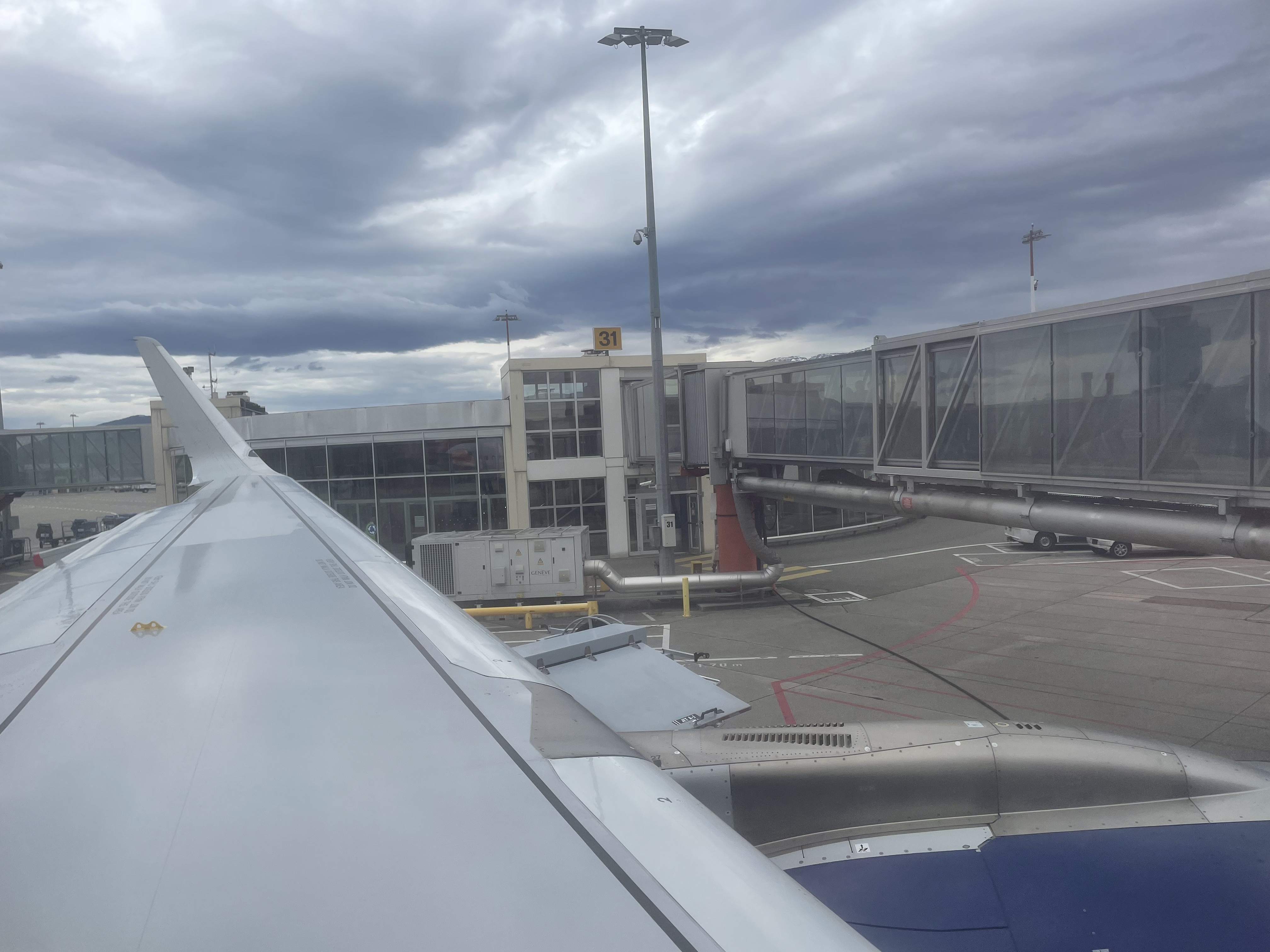 BA725 GVA-LHR Ӣ -׶ϣ˹ ò Report