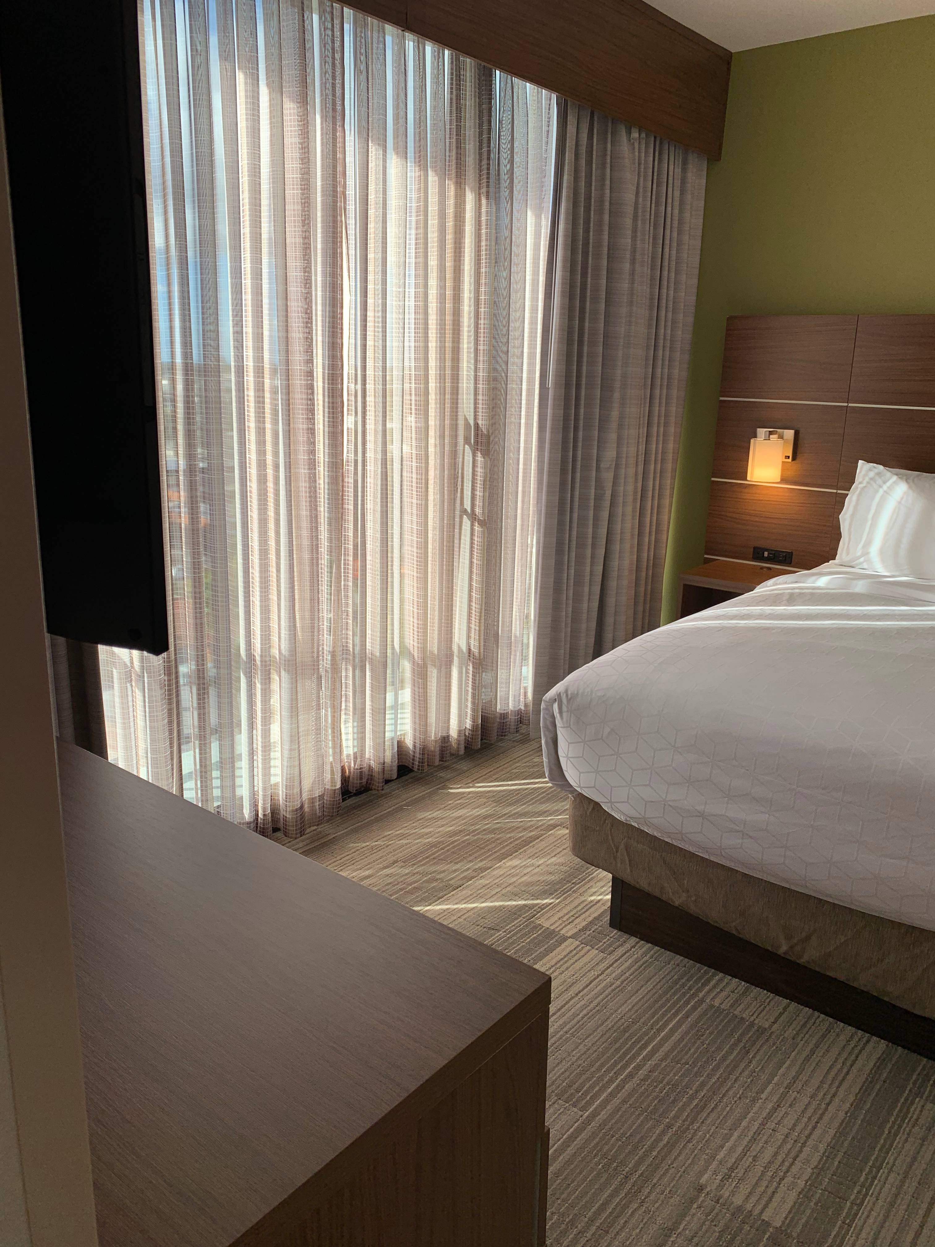 ҵ:ݳʥѡ׷Ƶ Holiday Inn Express & Suites Santa Ana