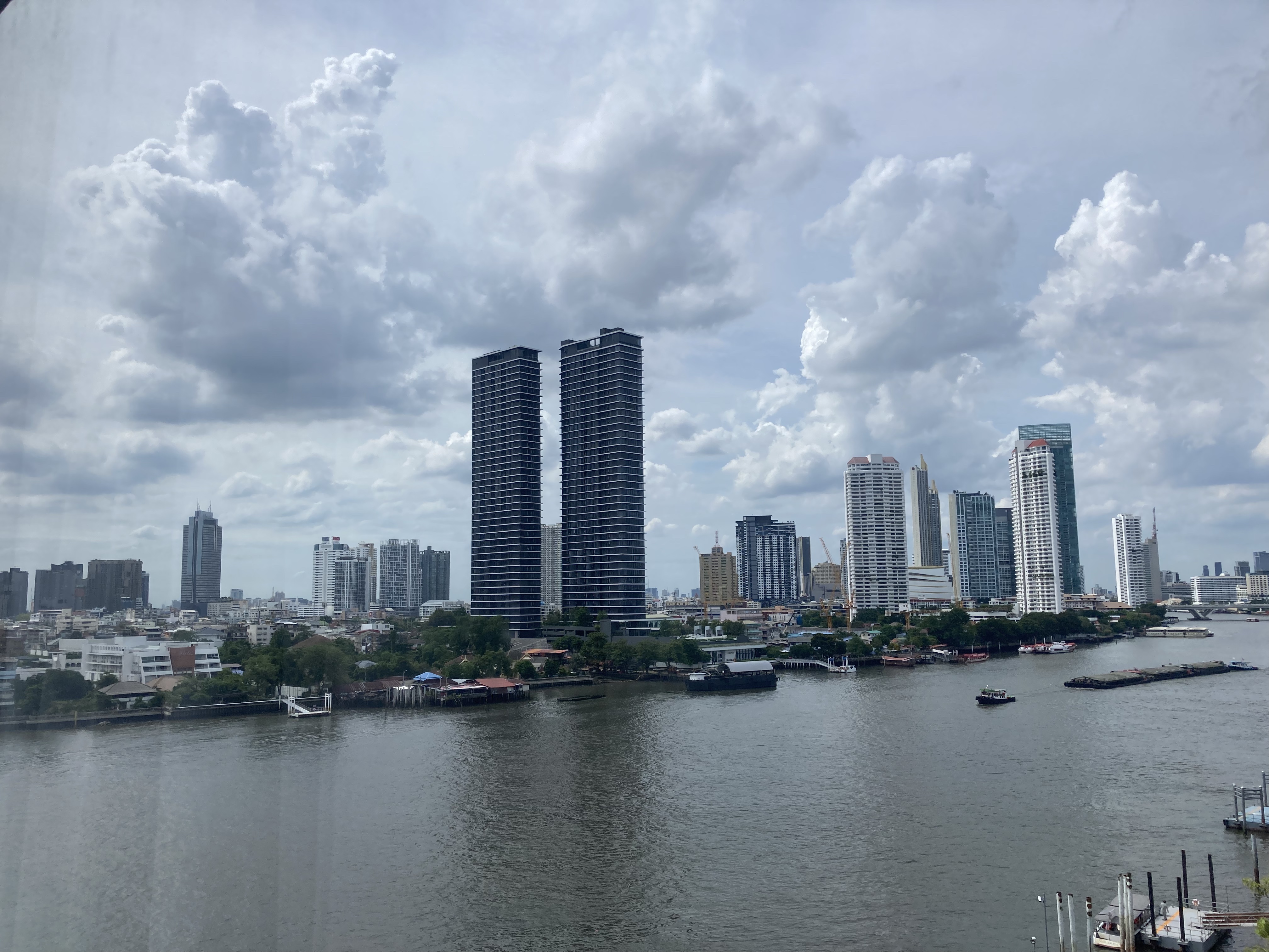 ϺϻƵ׷ Ramada Menam Riverside Bangkok