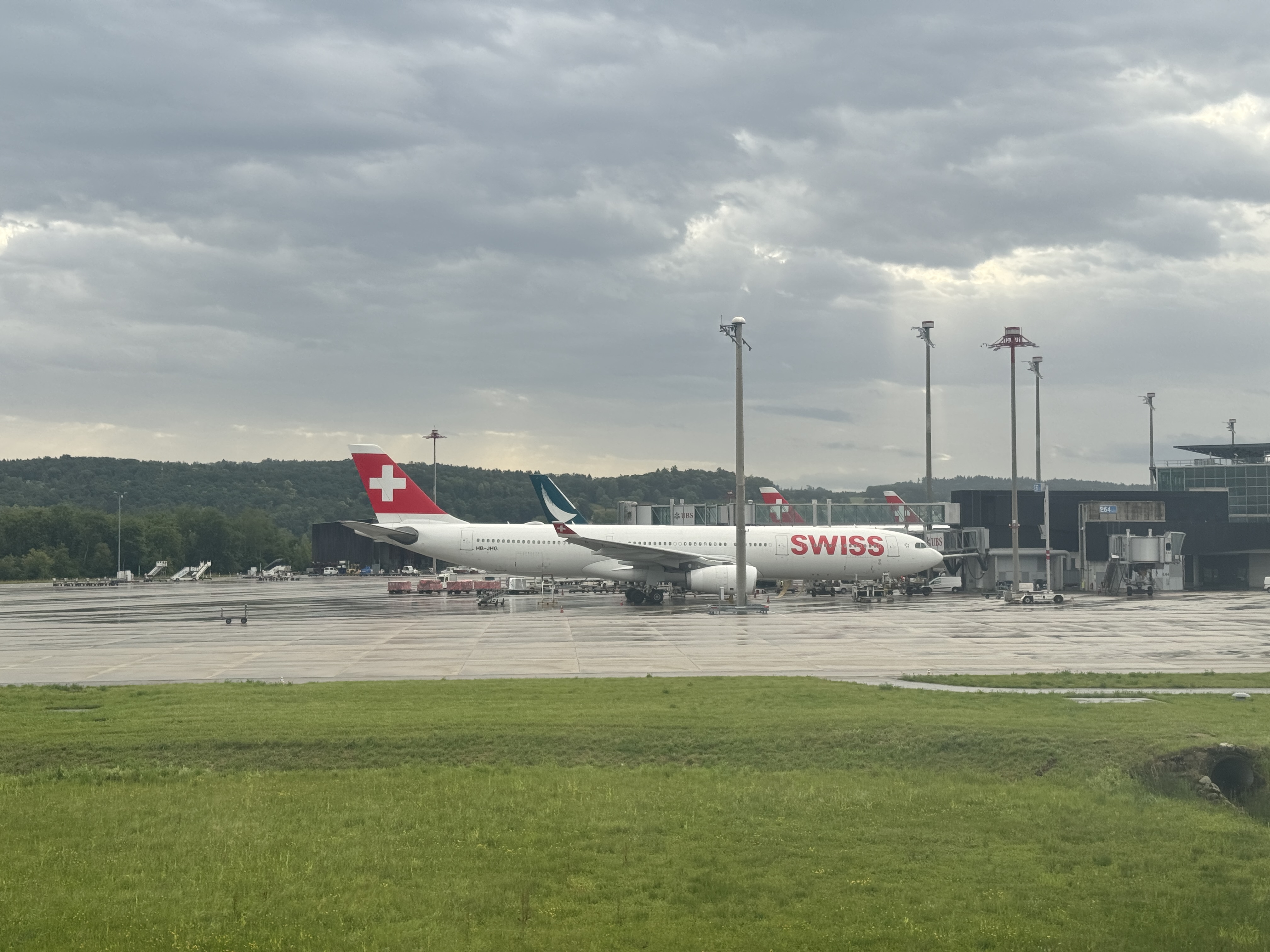 ̩SIN-BKK-ZRH77W