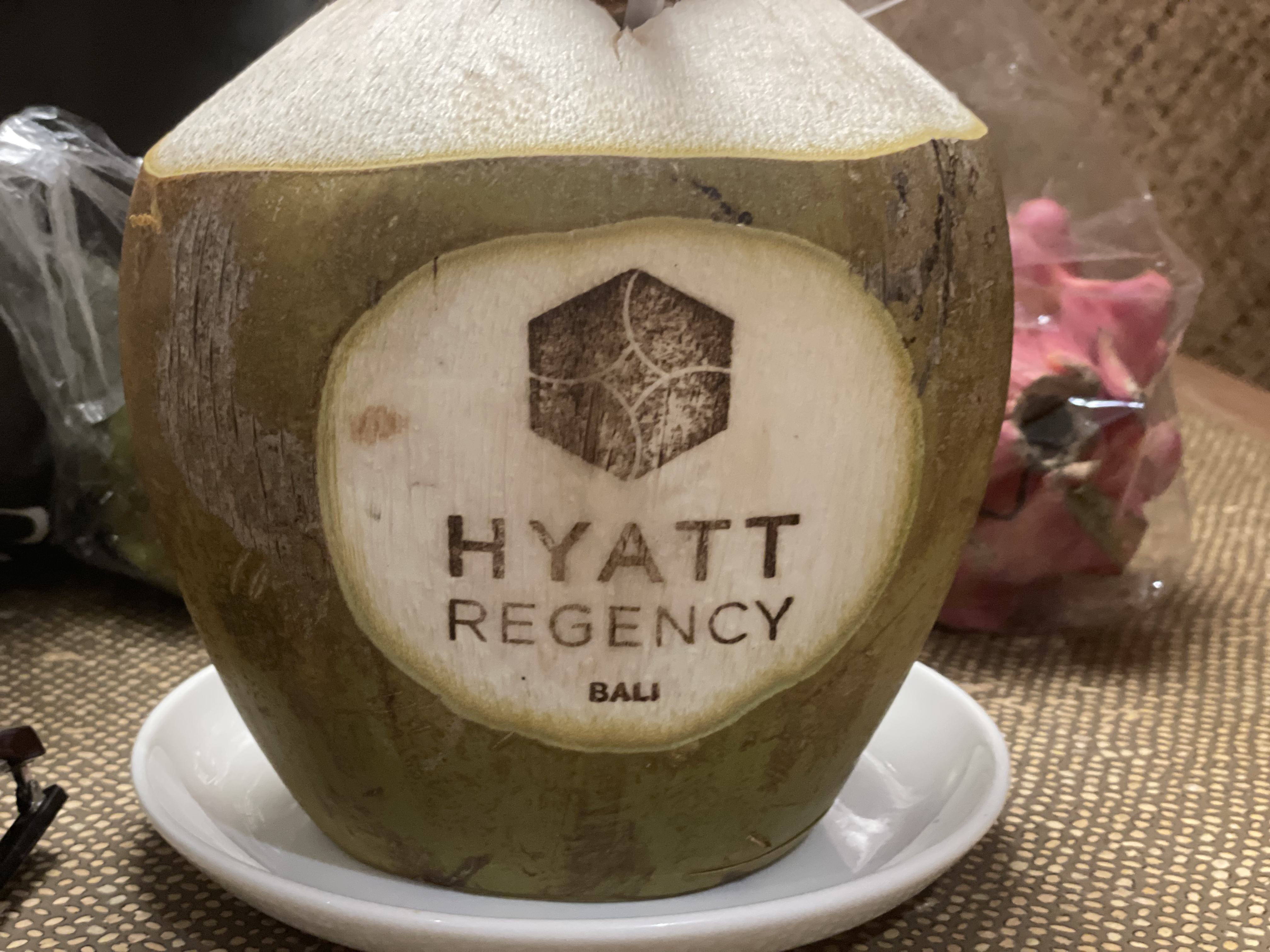 ΰ嵺 - Hyatt Regency ͥ װԱ;ȣ