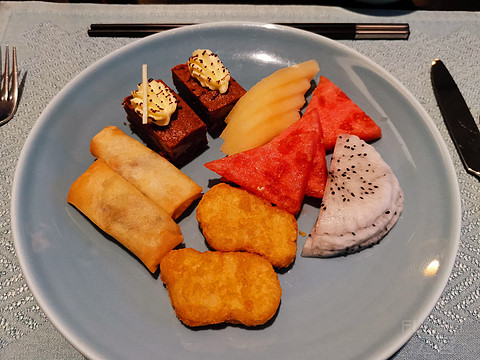 春去秋来庭院法式浪漫，北京大兴希尔顿酒店报告