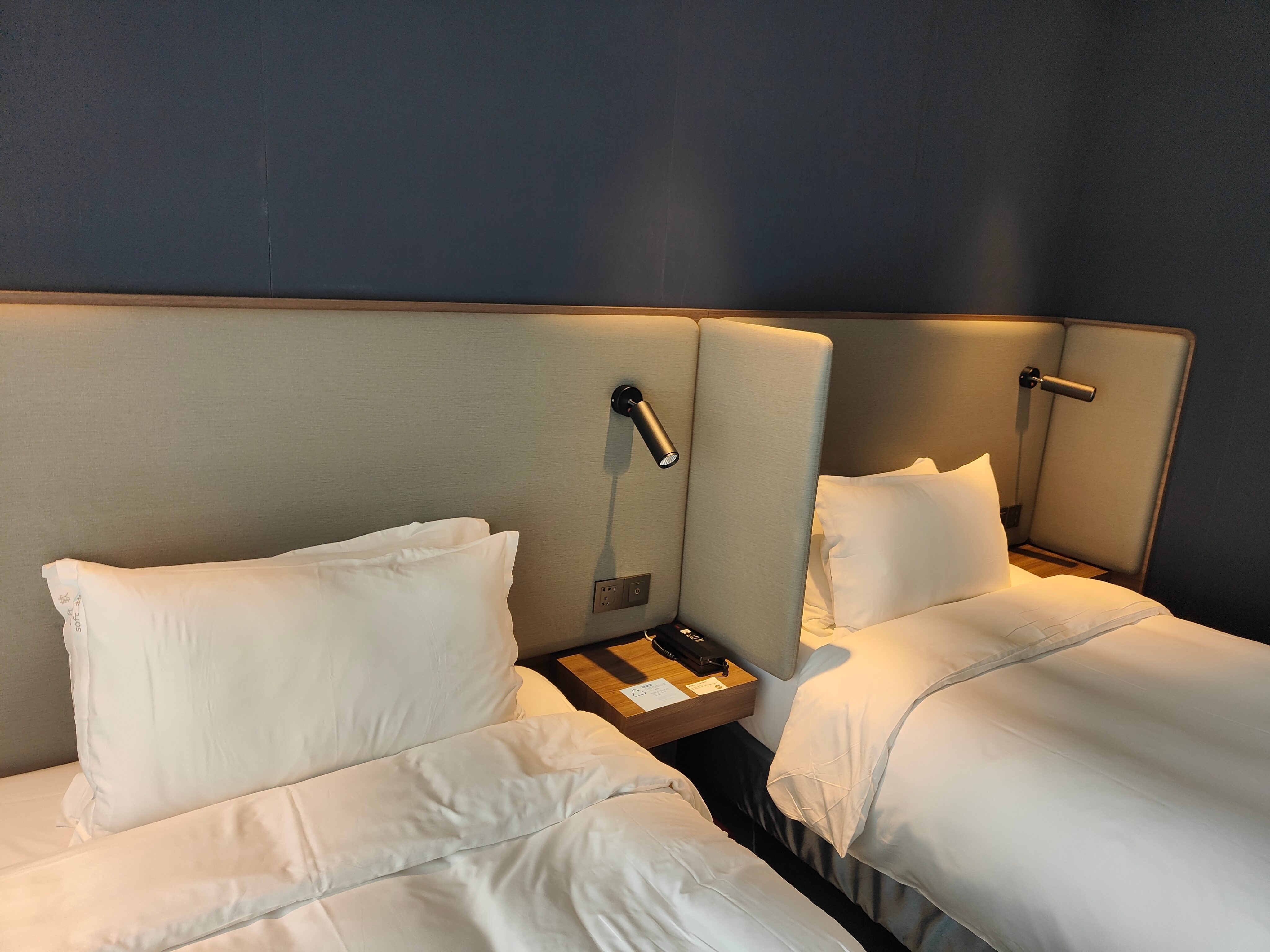 סholiday inn expressڶѡվƵ