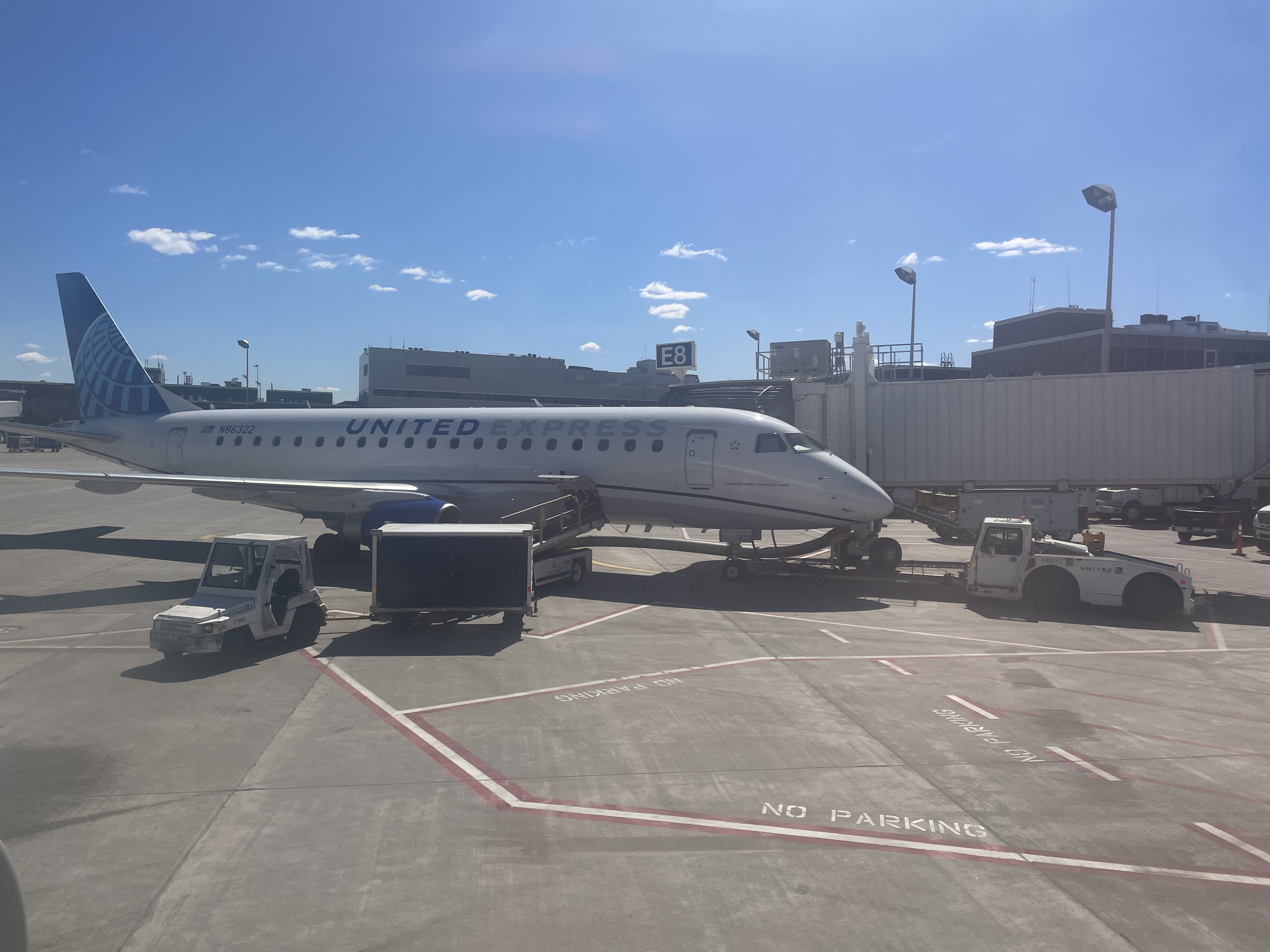 Mileage Plus̽´ & UA 1900 MSP - EWR ᰢ˹-ŦԼ Report