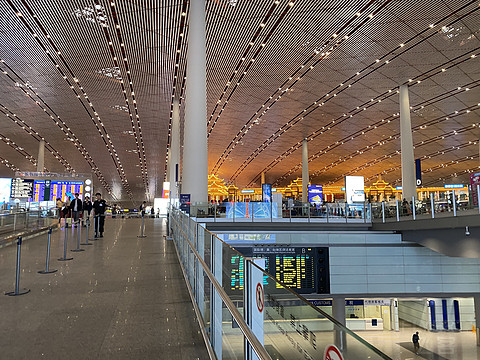 和女王的艰难会面—中国国际航空CA1501，PEK-SHA，747-400经济舱体验