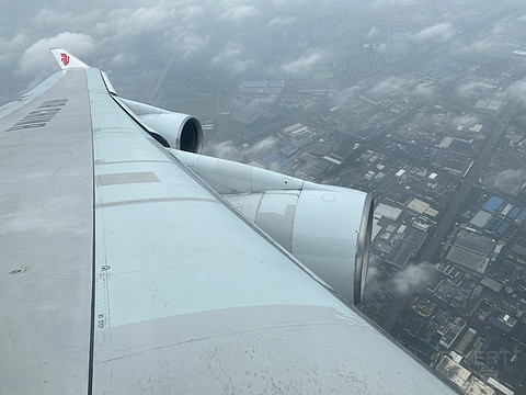 和女王的艰难会面—中国国际航空CA1501，PEK-SHA，747-400经济舱体验