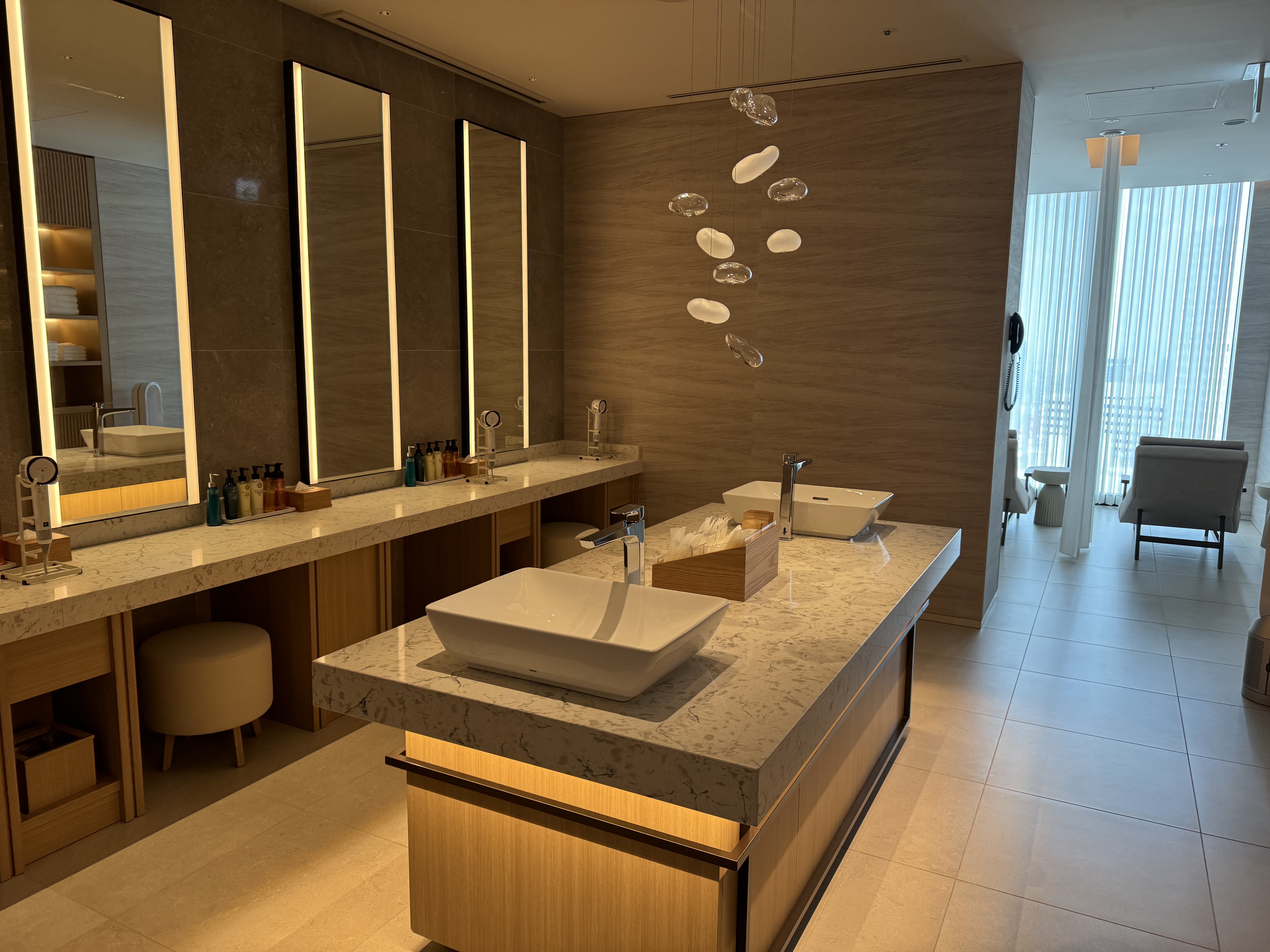̳׷The Osaka station hotelAutograph collection