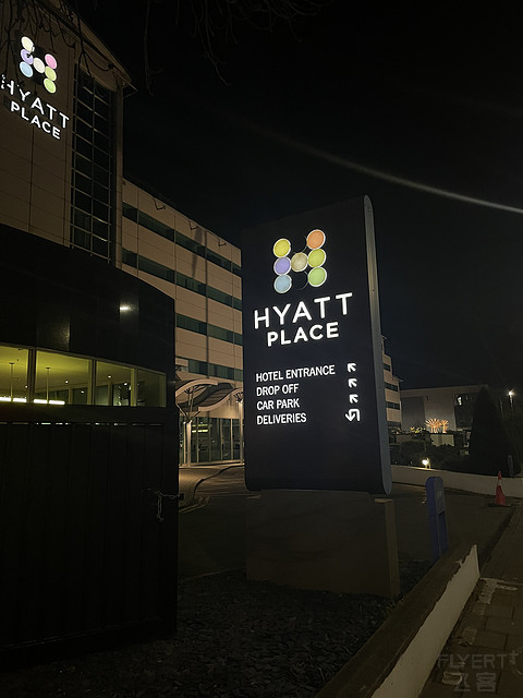 ϣ˼޻ԵĶ Hyatt Place London Heathrow Airport תҹ