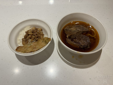 飞行日记 | 中华航空CI22 台北桃园TPE-SEA西雅图