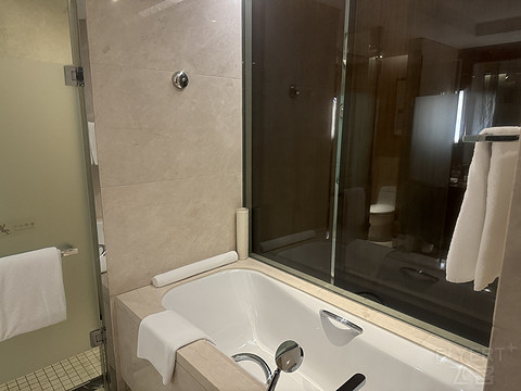 济南富力凯悦酒店行政套房体验 HYATT REGENCY Jinan 济南富力凯悦酒店行政套房体验 HYATT REGENCY Jinan