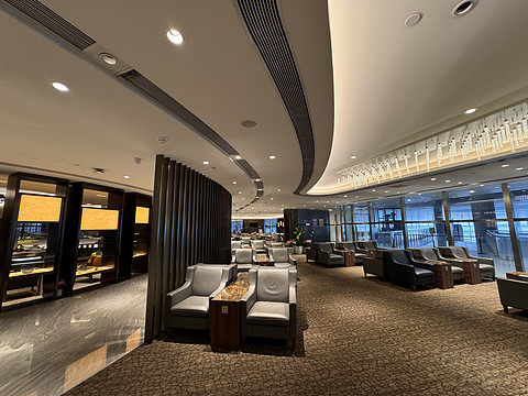 Let's Go｜香港機場T1四個休息室淺度體驗（最爱THE PIER）