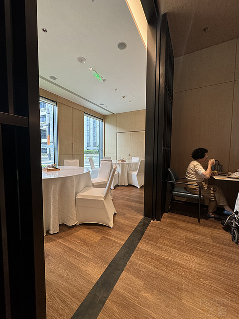 上海滴水湖万枫酒店豪华双床房体验