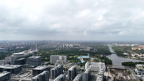 上海滴水湖万枫酒店豪华双床房体验