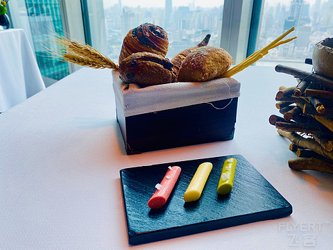 2025年餐厅周美食图鉴2｜上海浦东香格里拉 翡翠36餐厅 云端的法餐体验