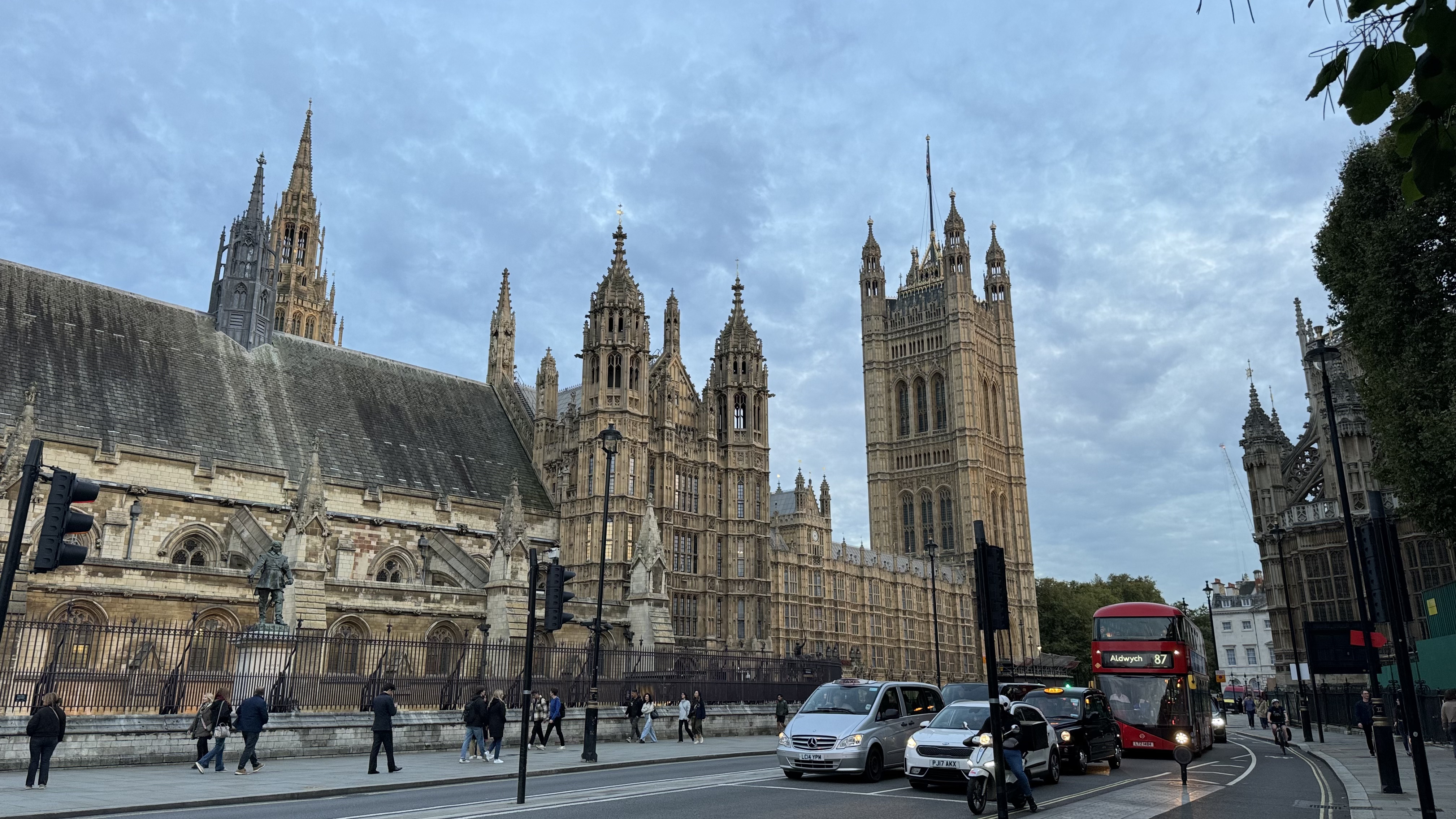 ոµľ䡿׶صϿɭŰ;ѡƵThe Dixon Tower Bridge London