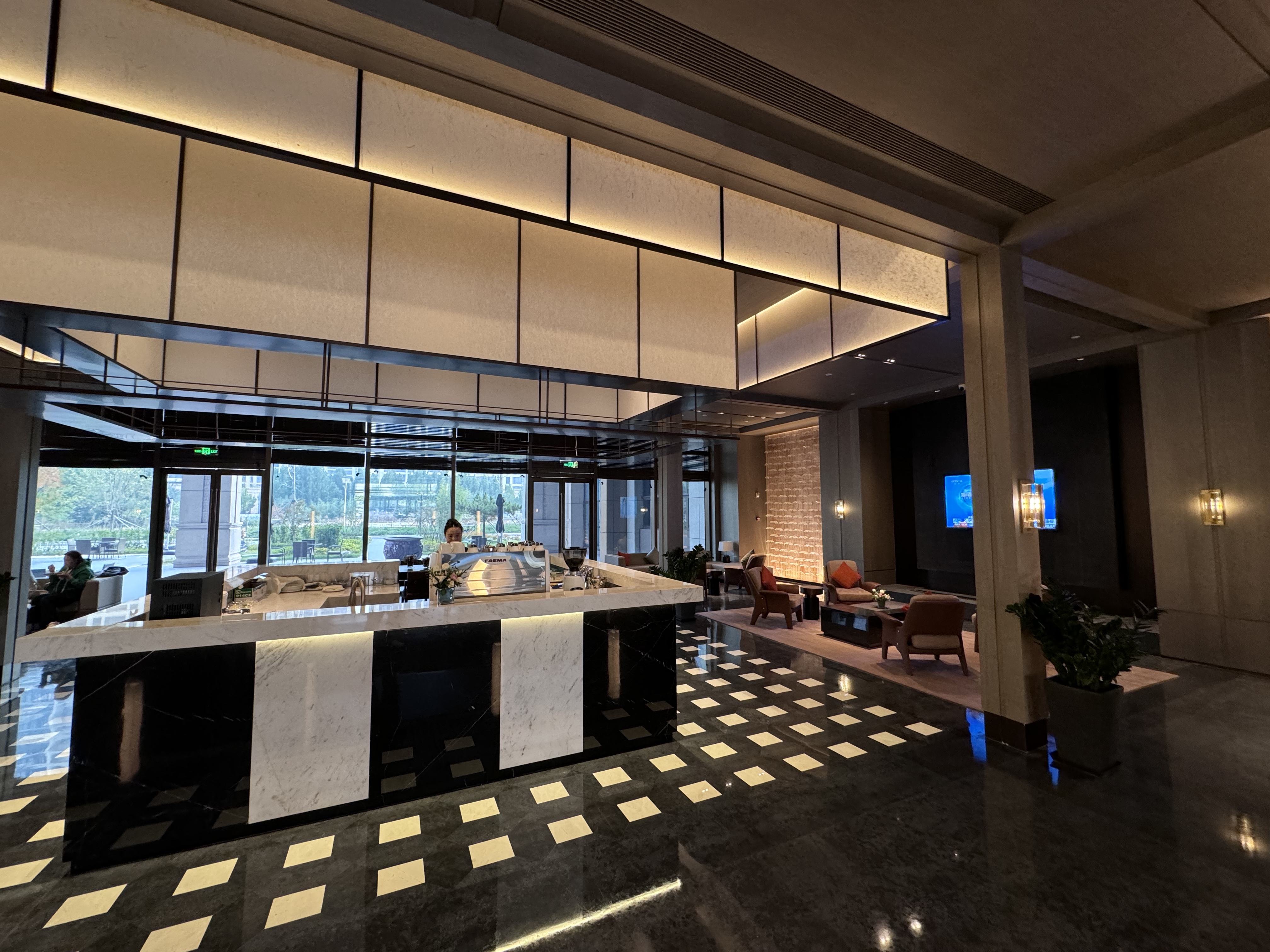 ׷DoubleTree By Hilton Kaifeng ϣ־Ƶ T2R߼˫ס