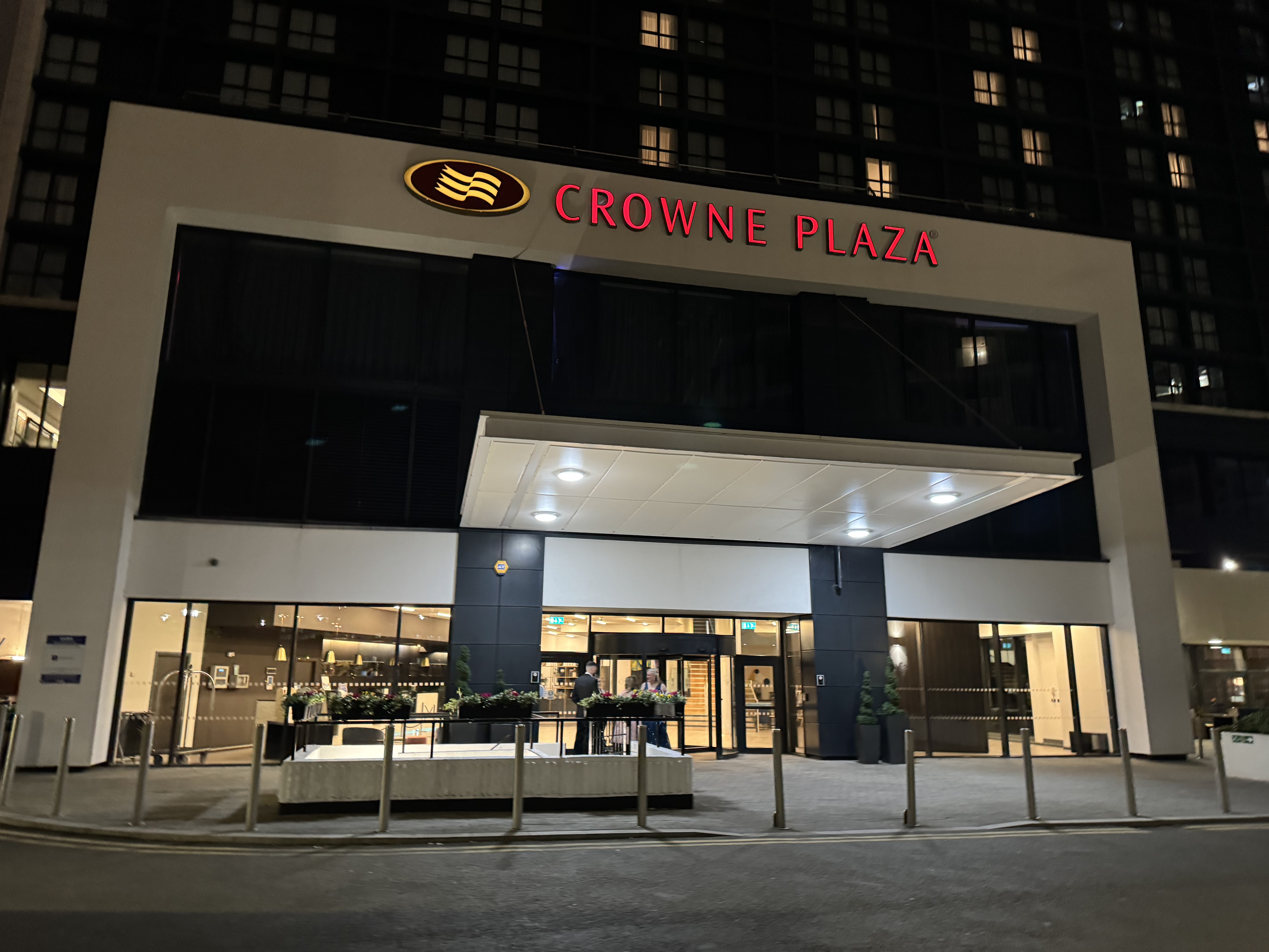 Ӣ-ĻʹڼվƵ Crowne Plaza Birmingham City Centre